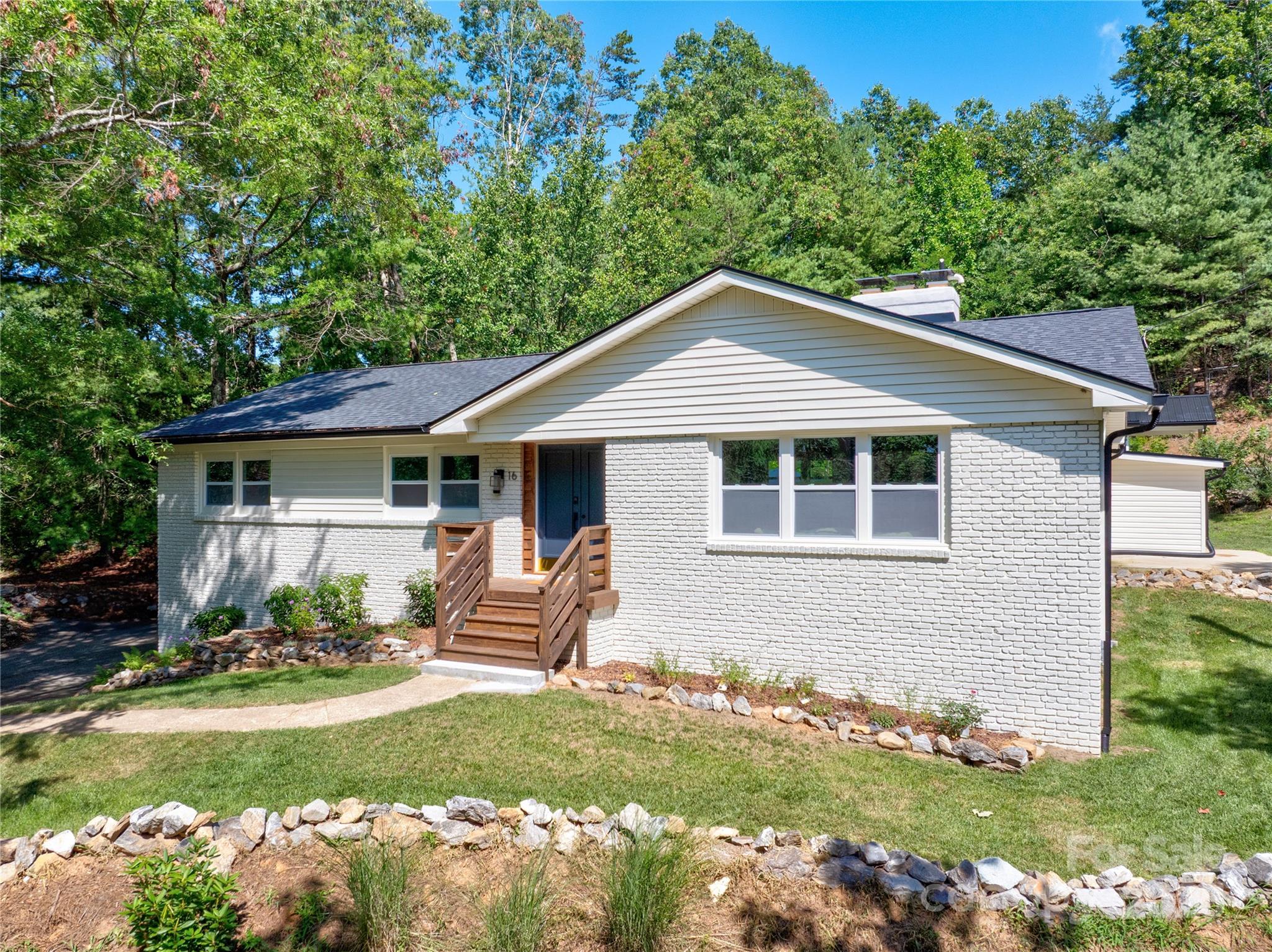 16 Graystone Road Property Photo 2