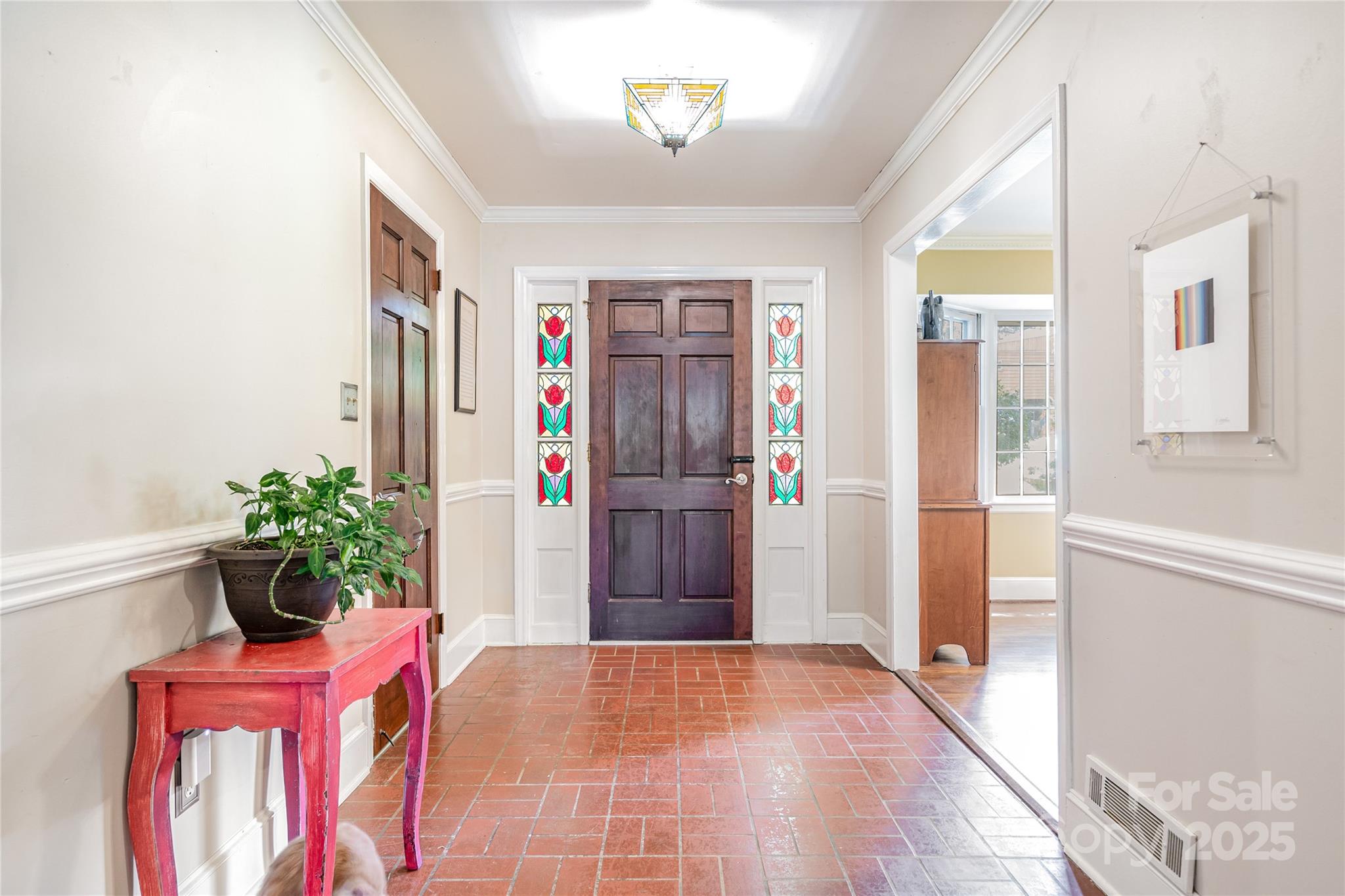 5811 Doncaster Drive Property Photo 6