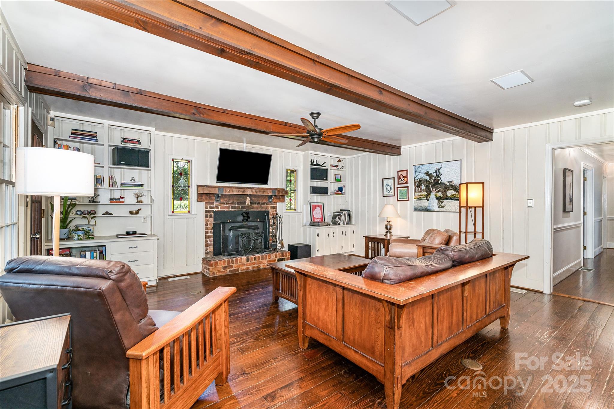 5811 Doncaster Drive Property Photo 12