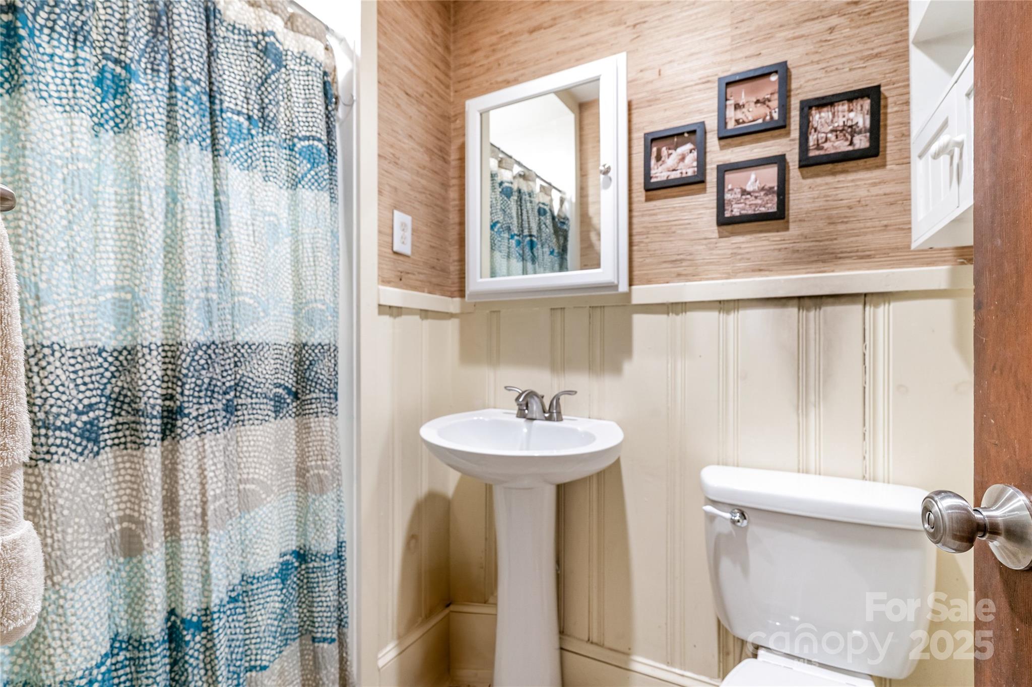 5811 Doncaster Drive Property Photo 28