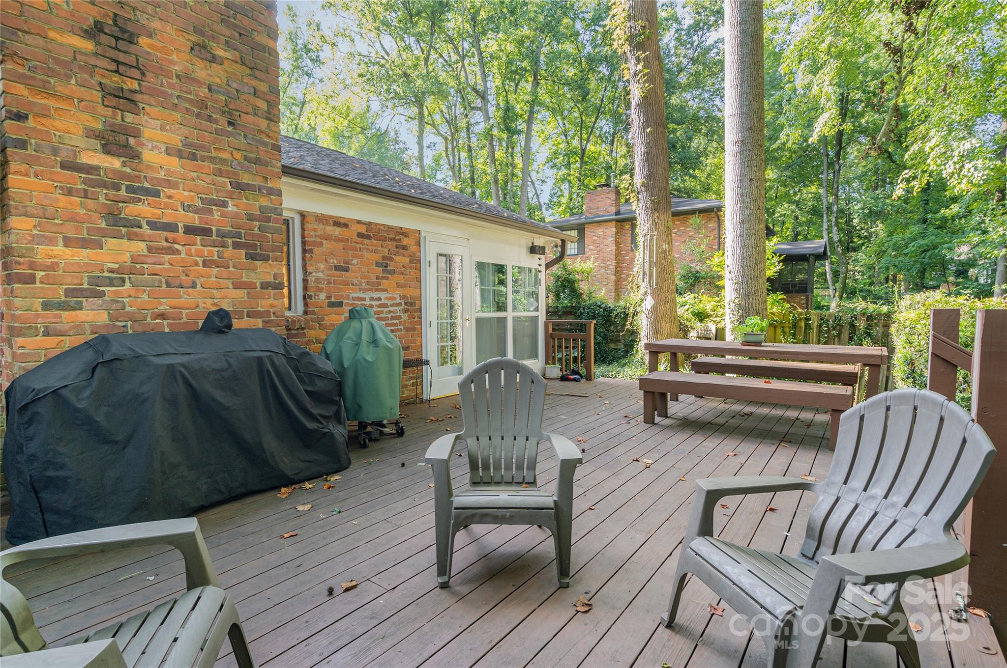 5811 Doncaster Drive Property Photo 29