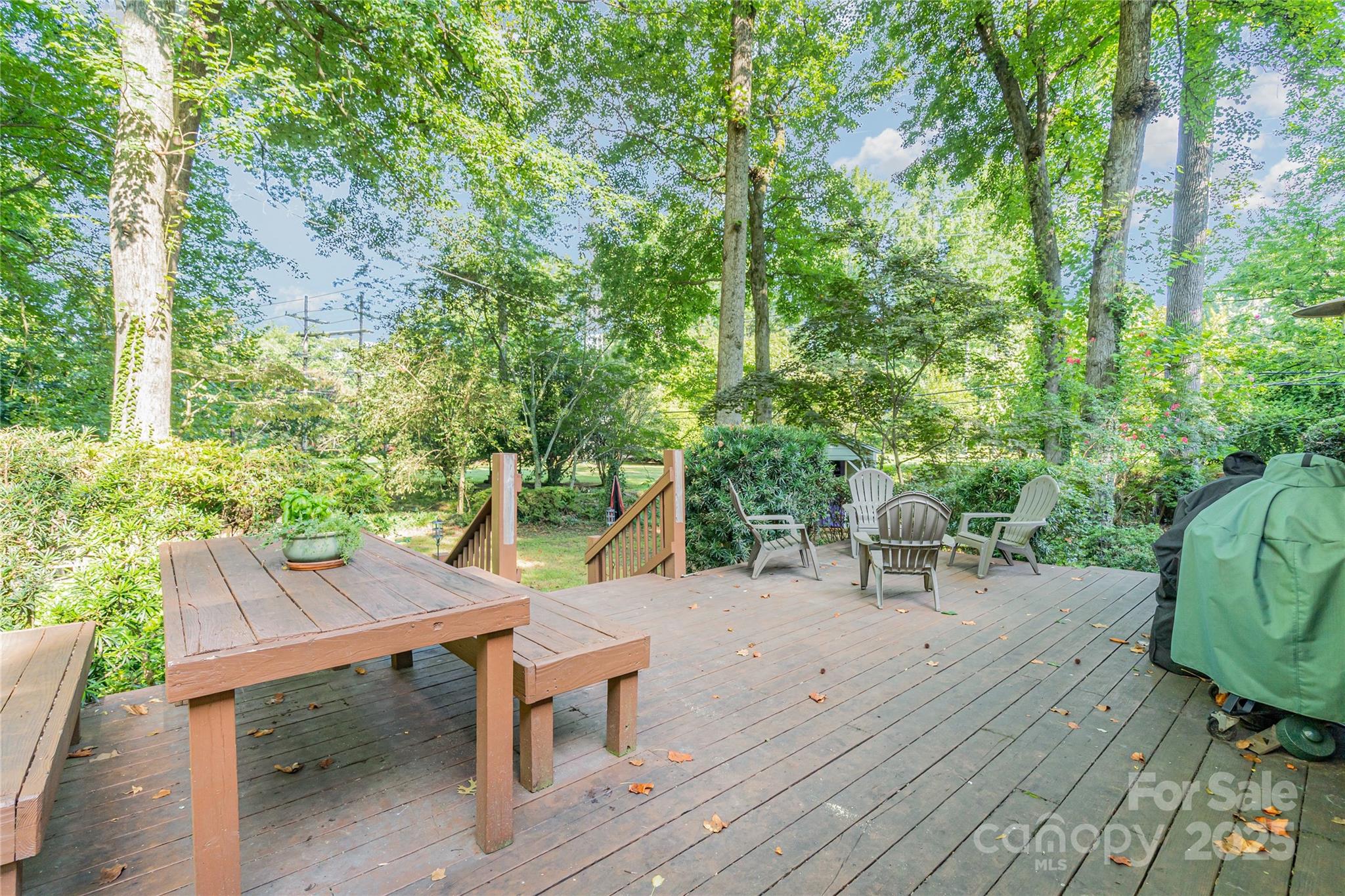 5811 Doncaster Drive Property Photo 30