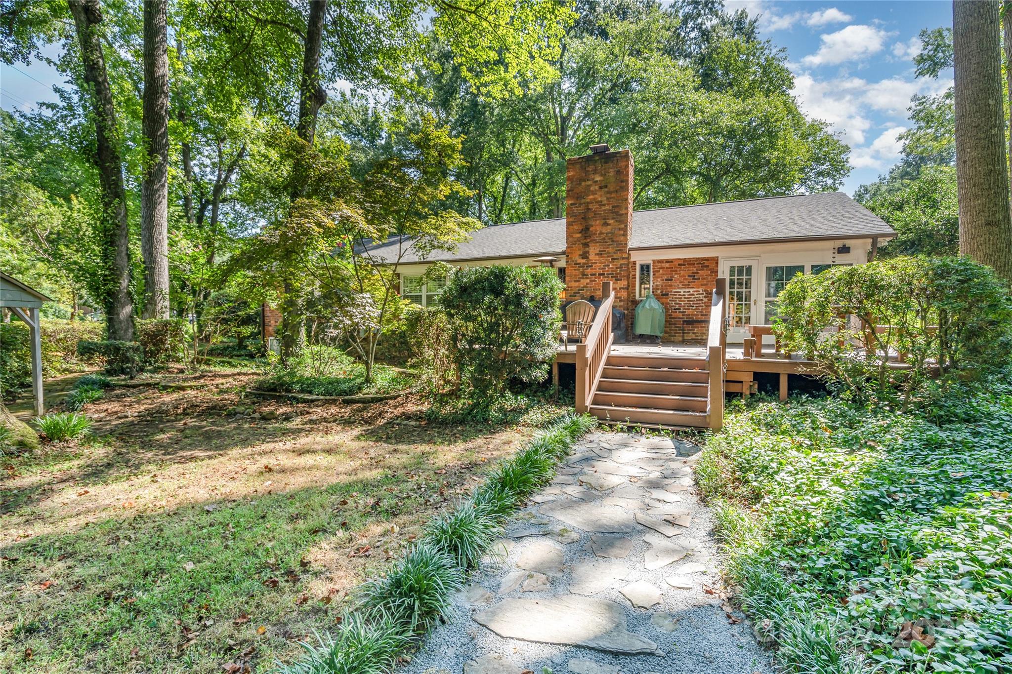 5811 Doncaster Drive Property Photo 31