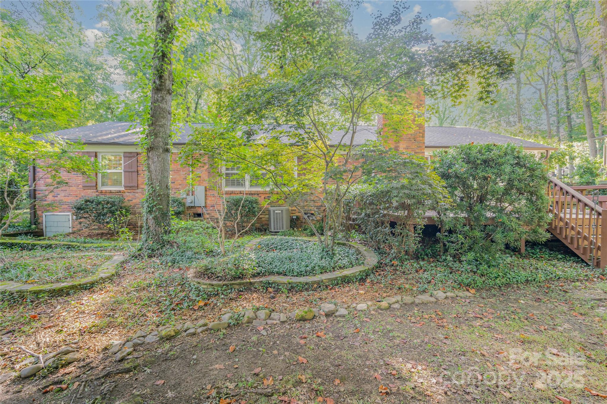 5811 Doncaster Drive Property Photo 33