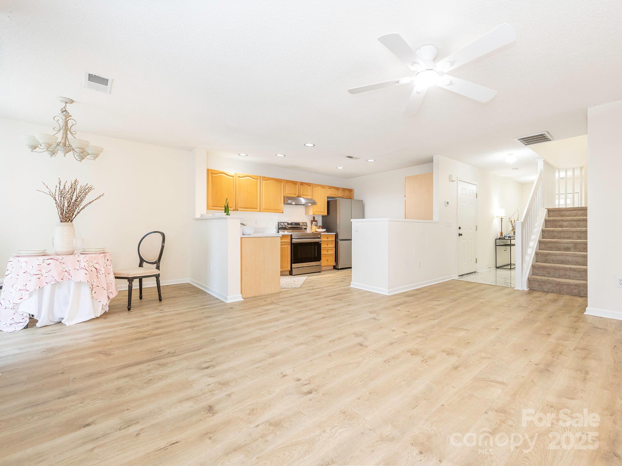 9327 Timothy Court Property Photo 4