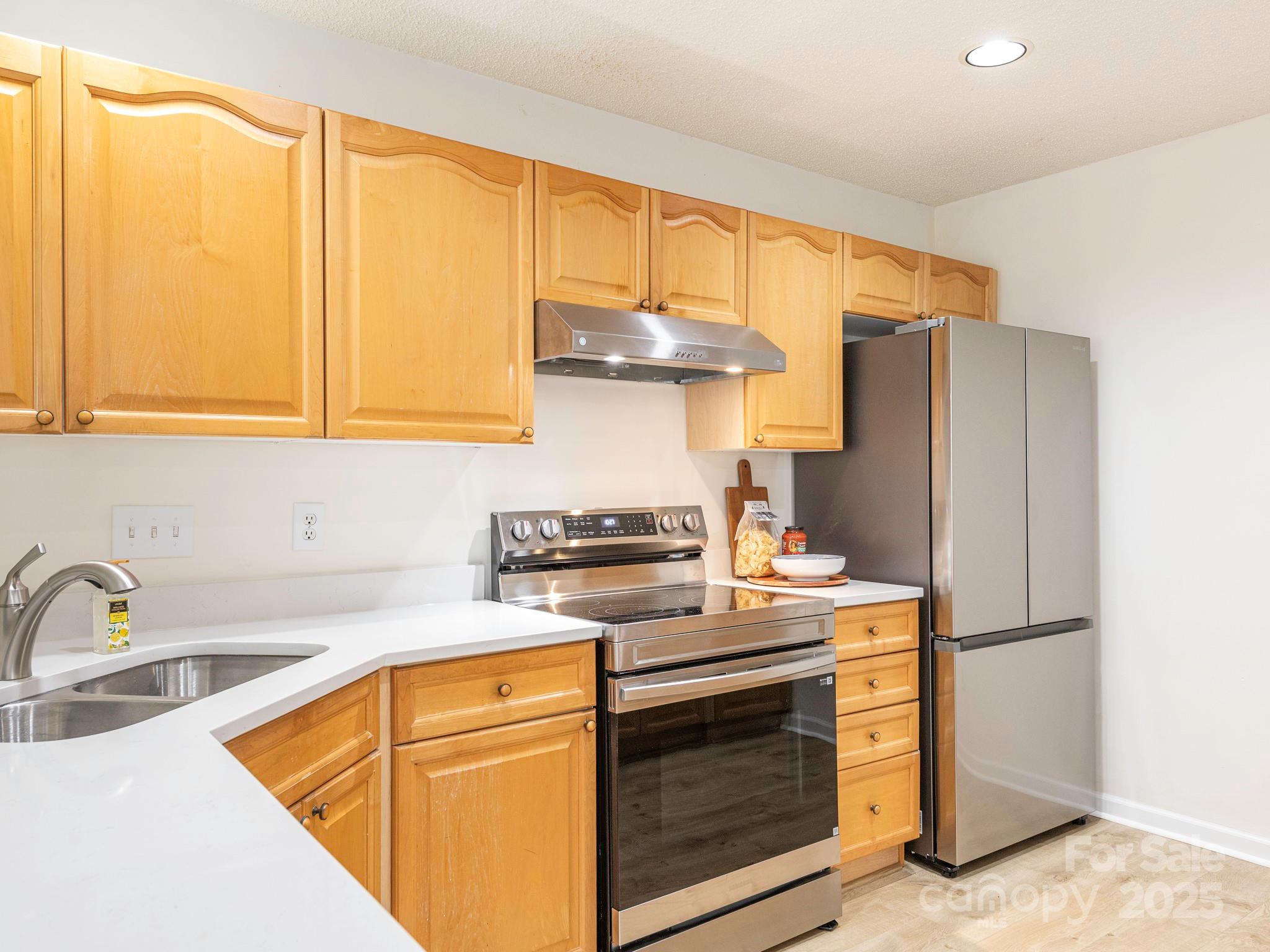 9327 Timothy Court Property Photo 12