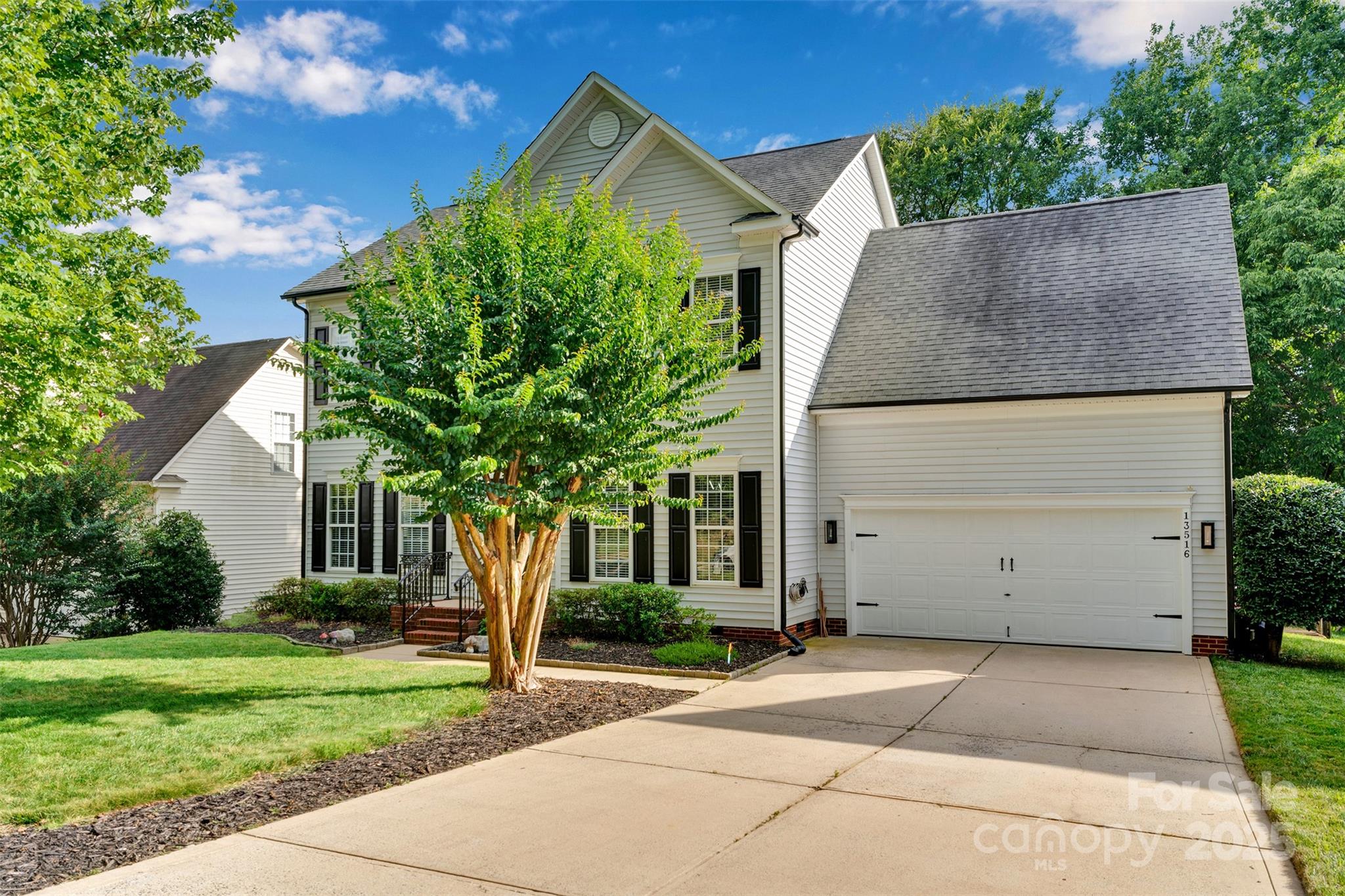 13516 Honeytree Lane Property Photo 4