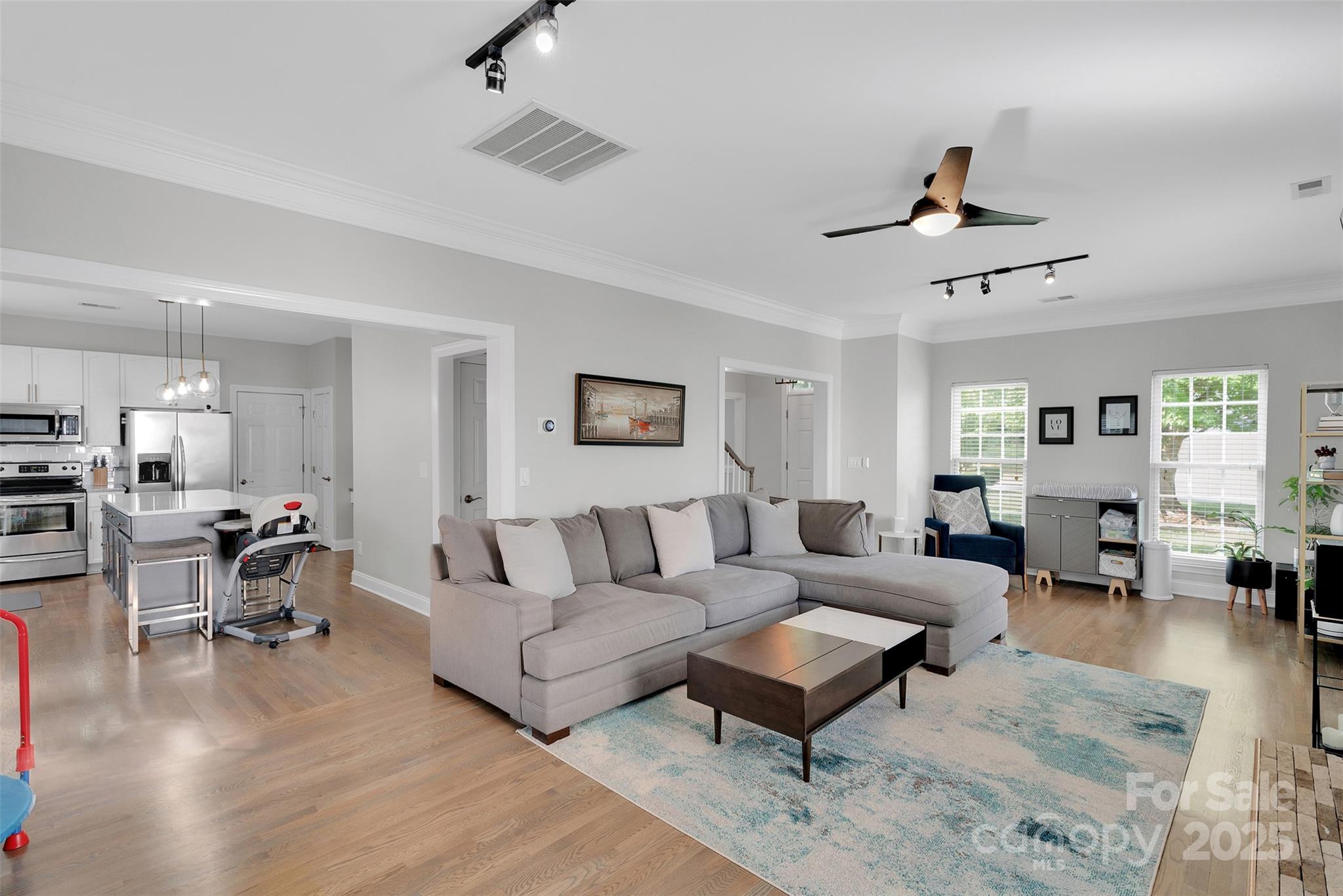 13516 Honeytree Lane Property Photo 10