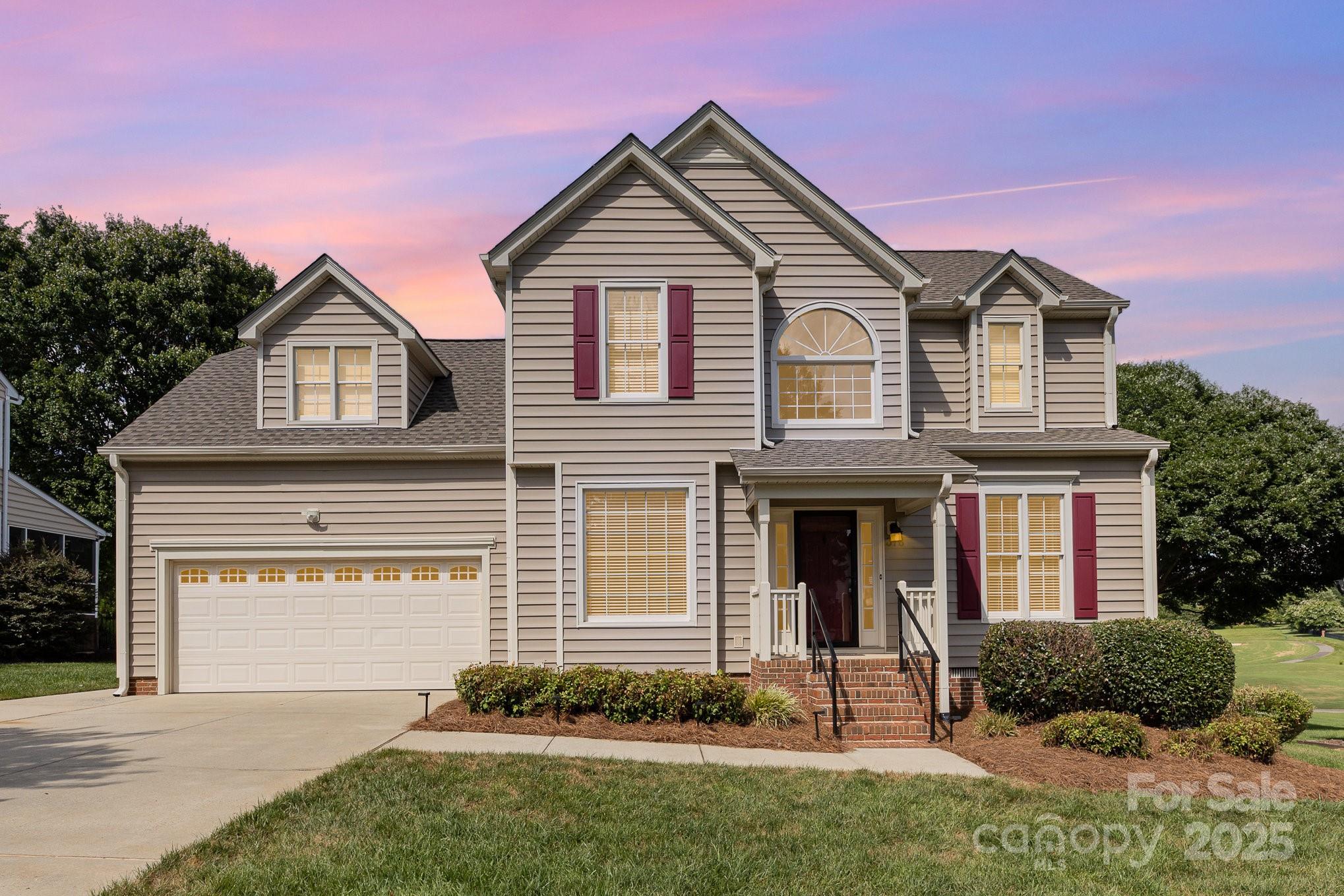 376 Kingsmill Drive Property Photo 1