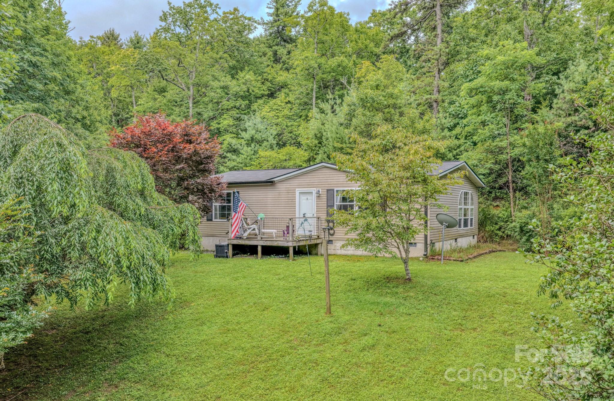 192 Lady Bug Lane Property Photo 1