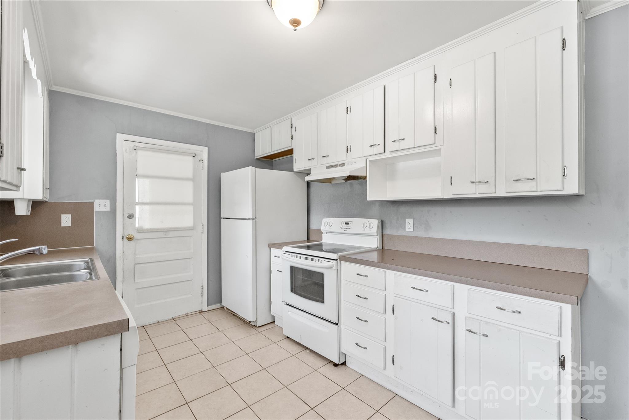 105 Willetta Drive Property Photo 11
