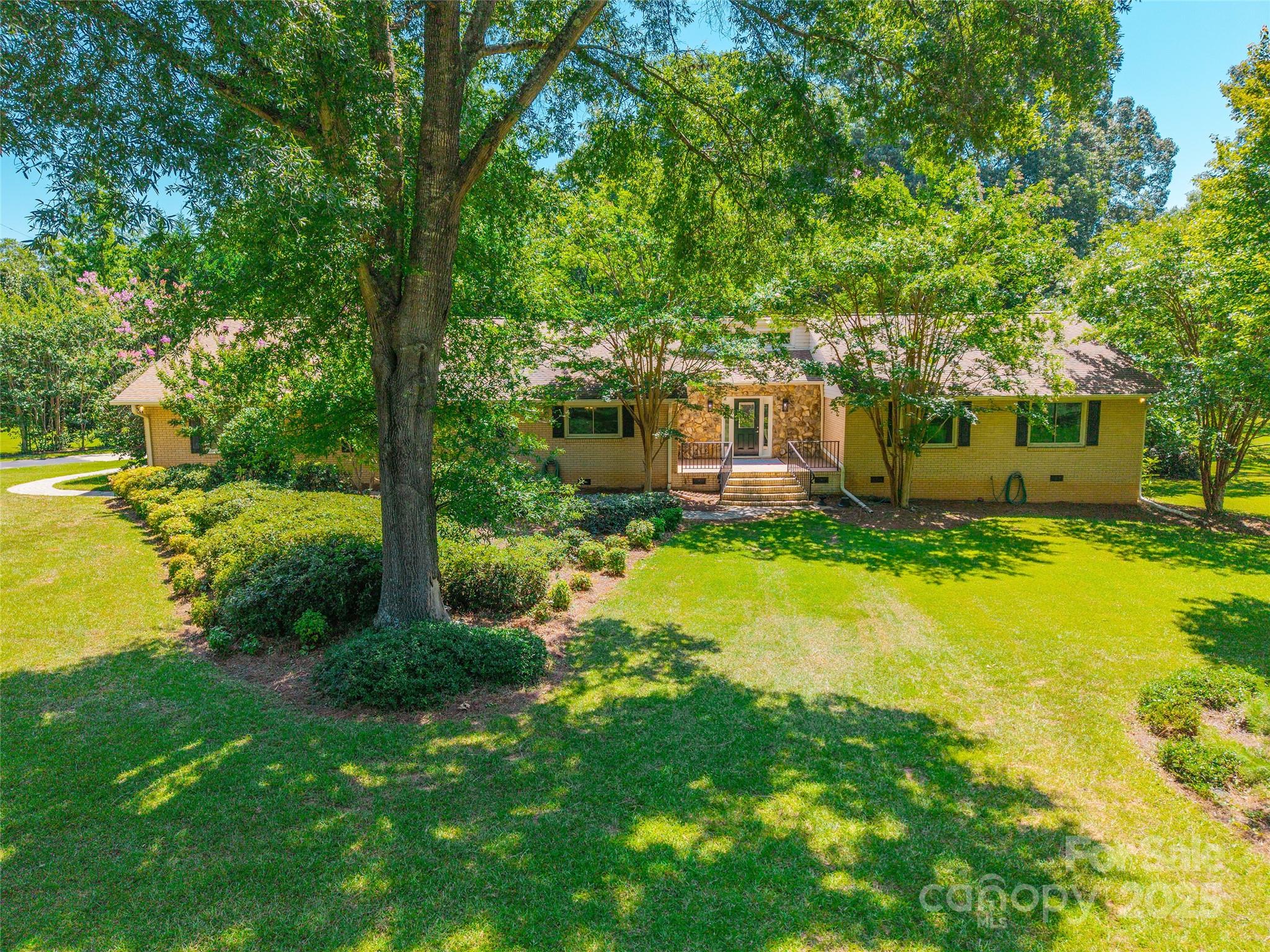 1490 Quiet Acres Circle Property Photo 1