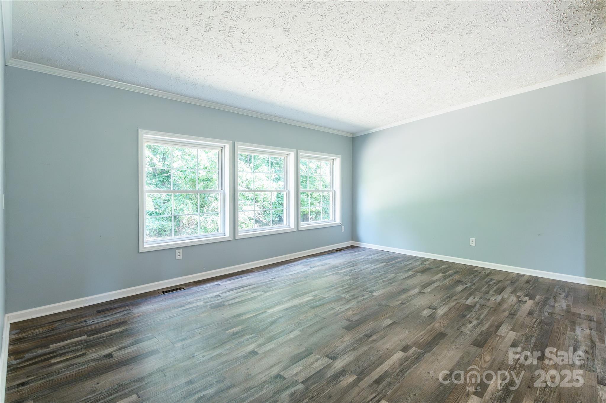 2320 Colvin Road Property Photo 7