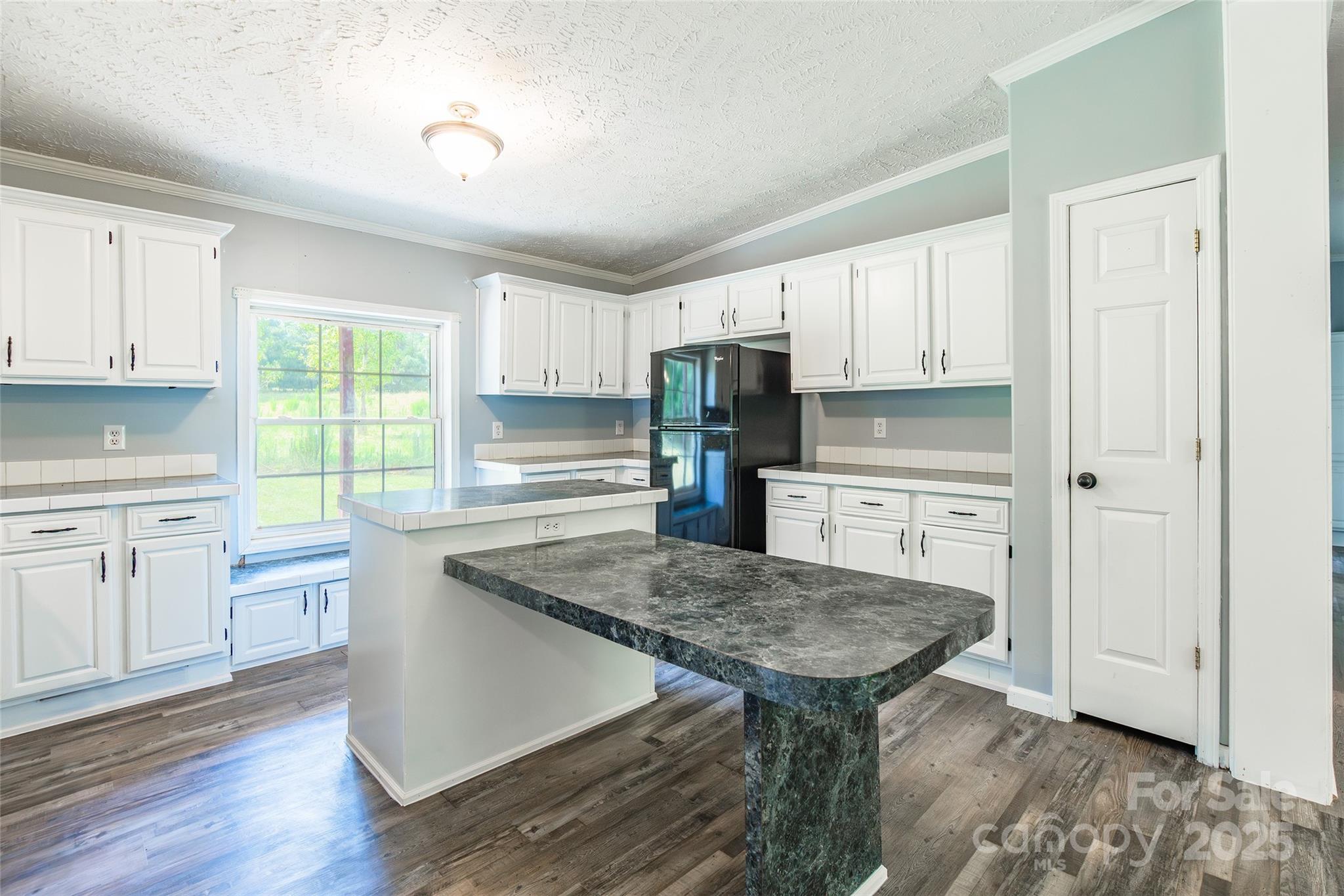 2320 Colvin Road Property Photo 10