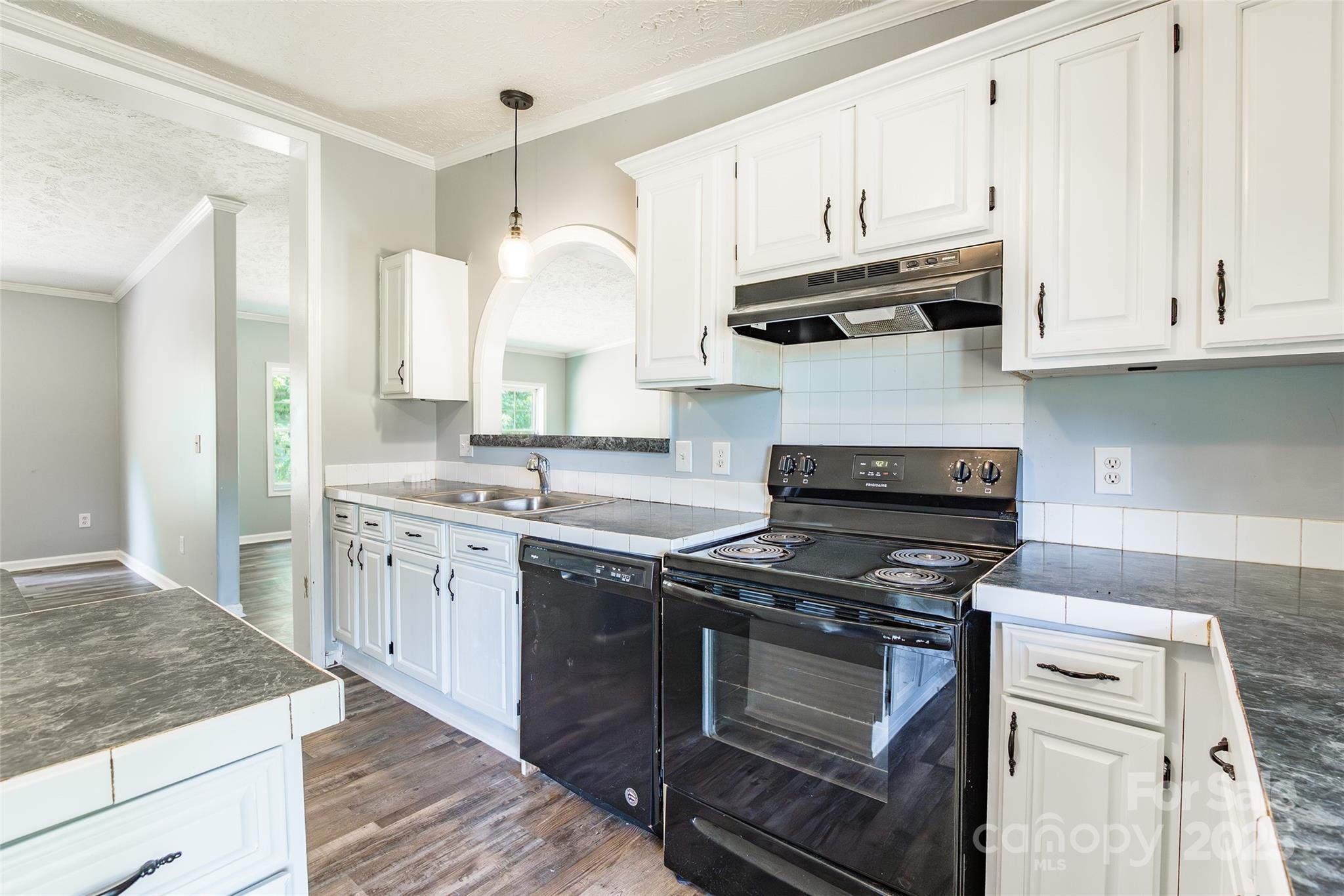 2320 Colvin Road Property Photo 11