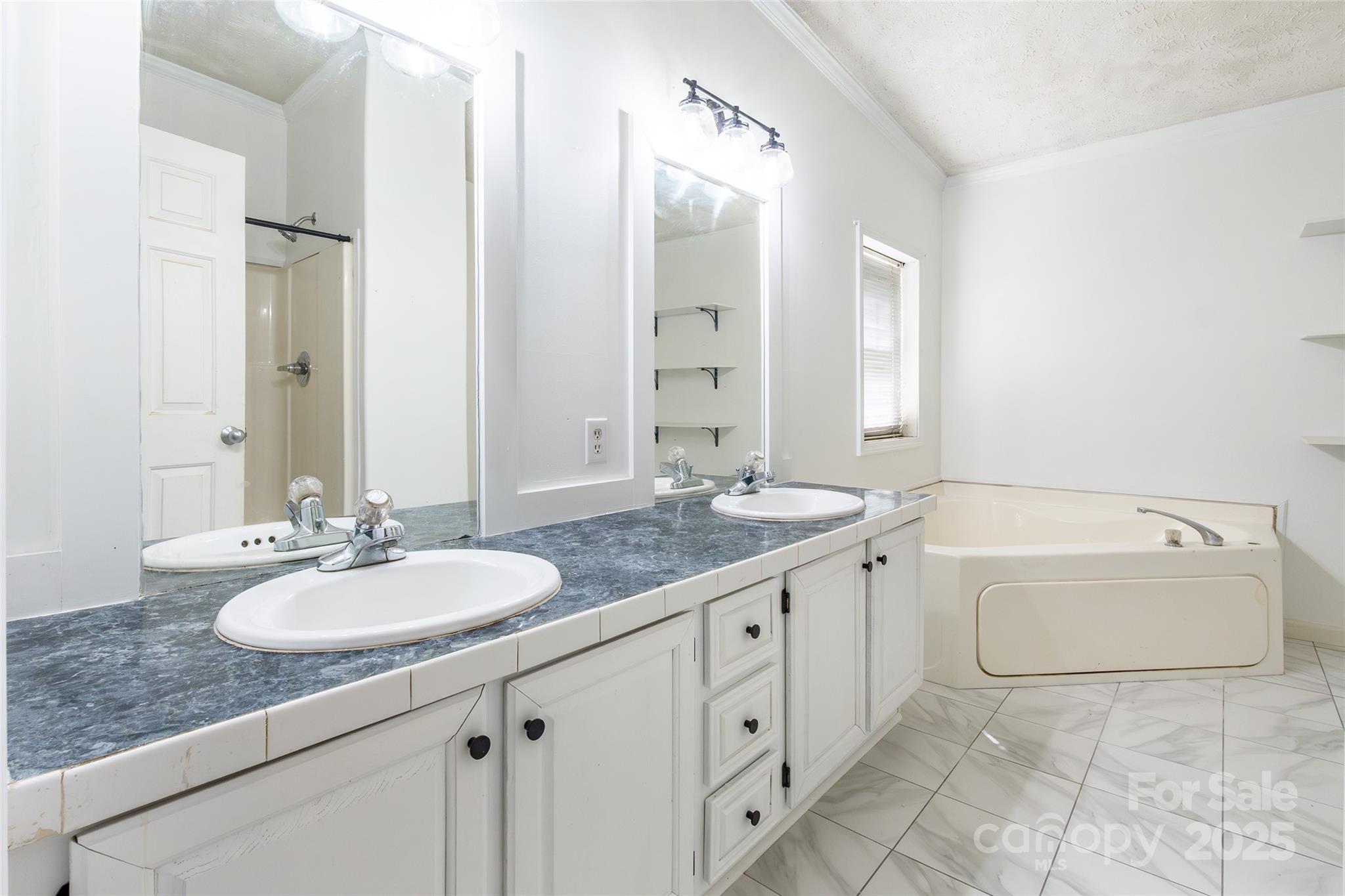 2320 Colvin Road Property Photo 18