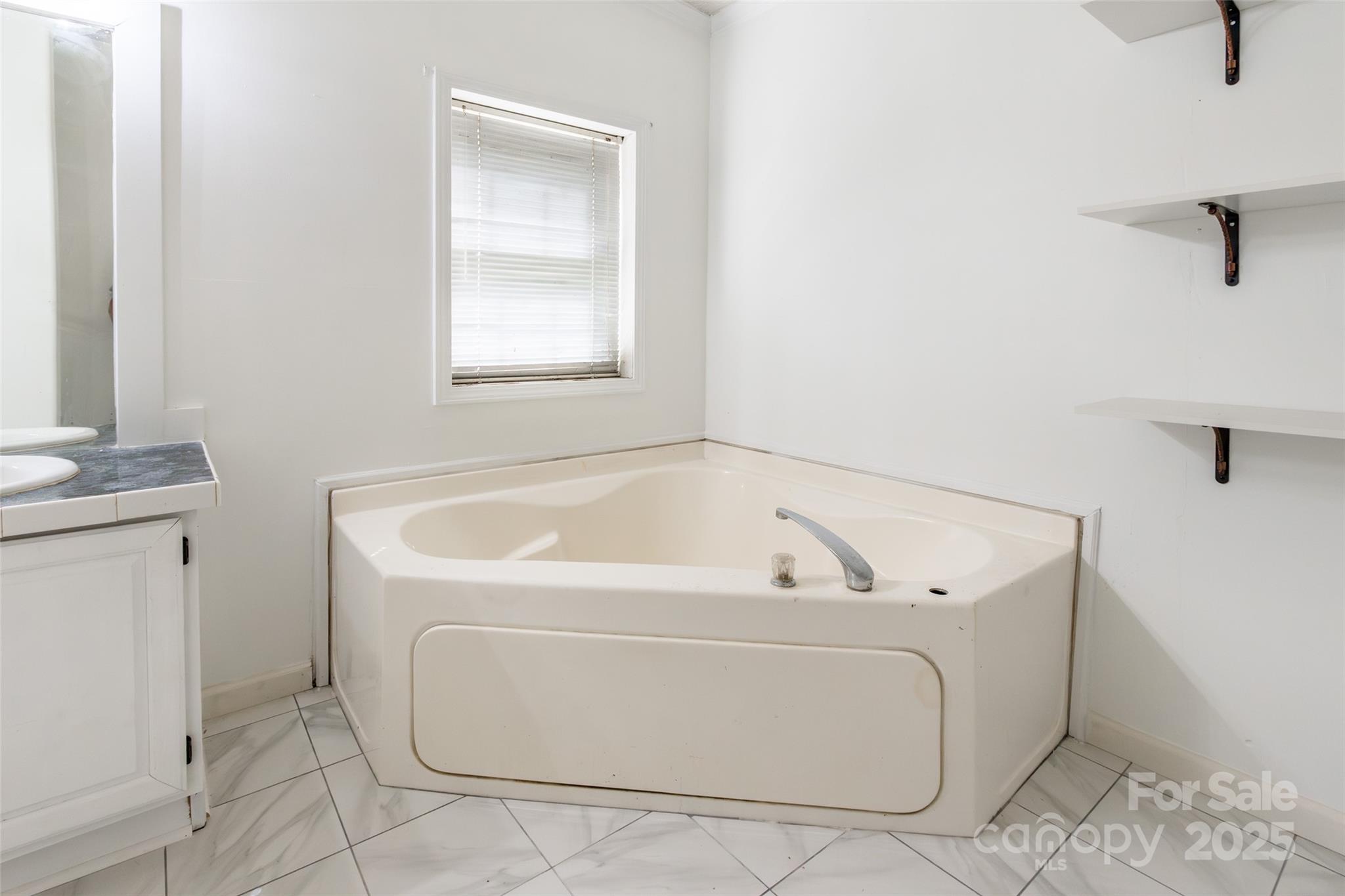 2320 Colvin Road Property Photo 19