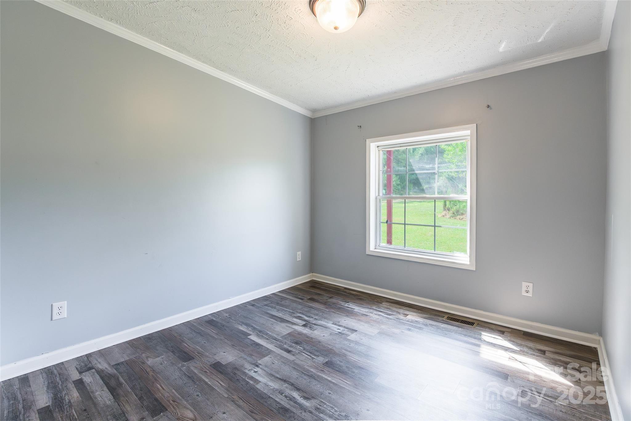 2320 Colvin Road Property Photo 21