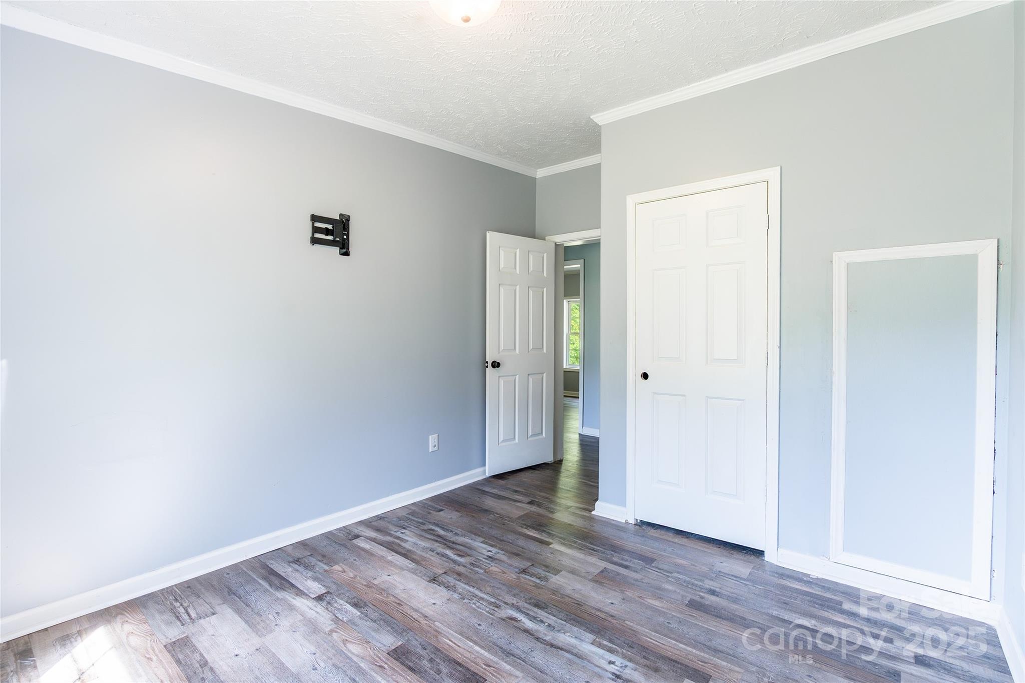 2320 Colvin Road Property Photo 22