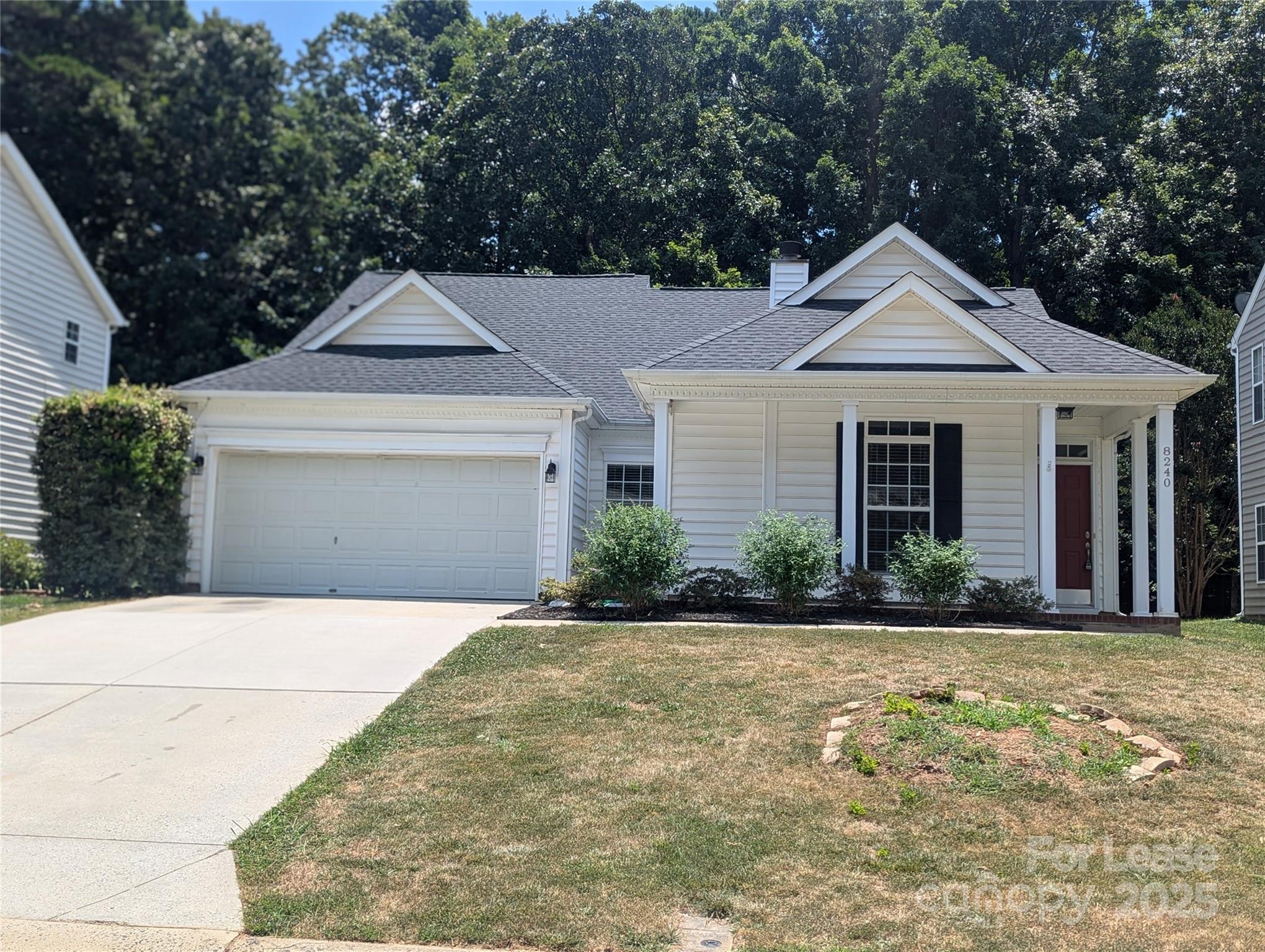 8240 Chatham Oaks Drive Property Photo 1
