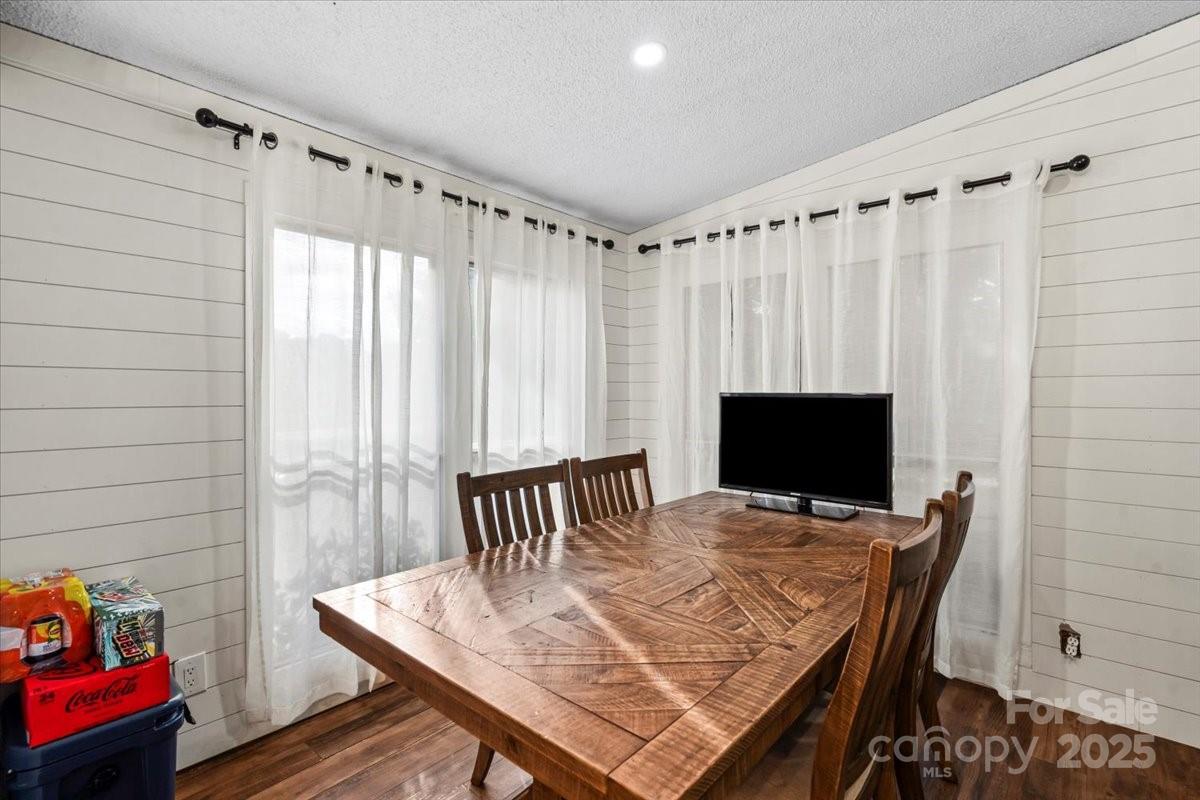 1050 Gold Mine Drive Property Photo 14