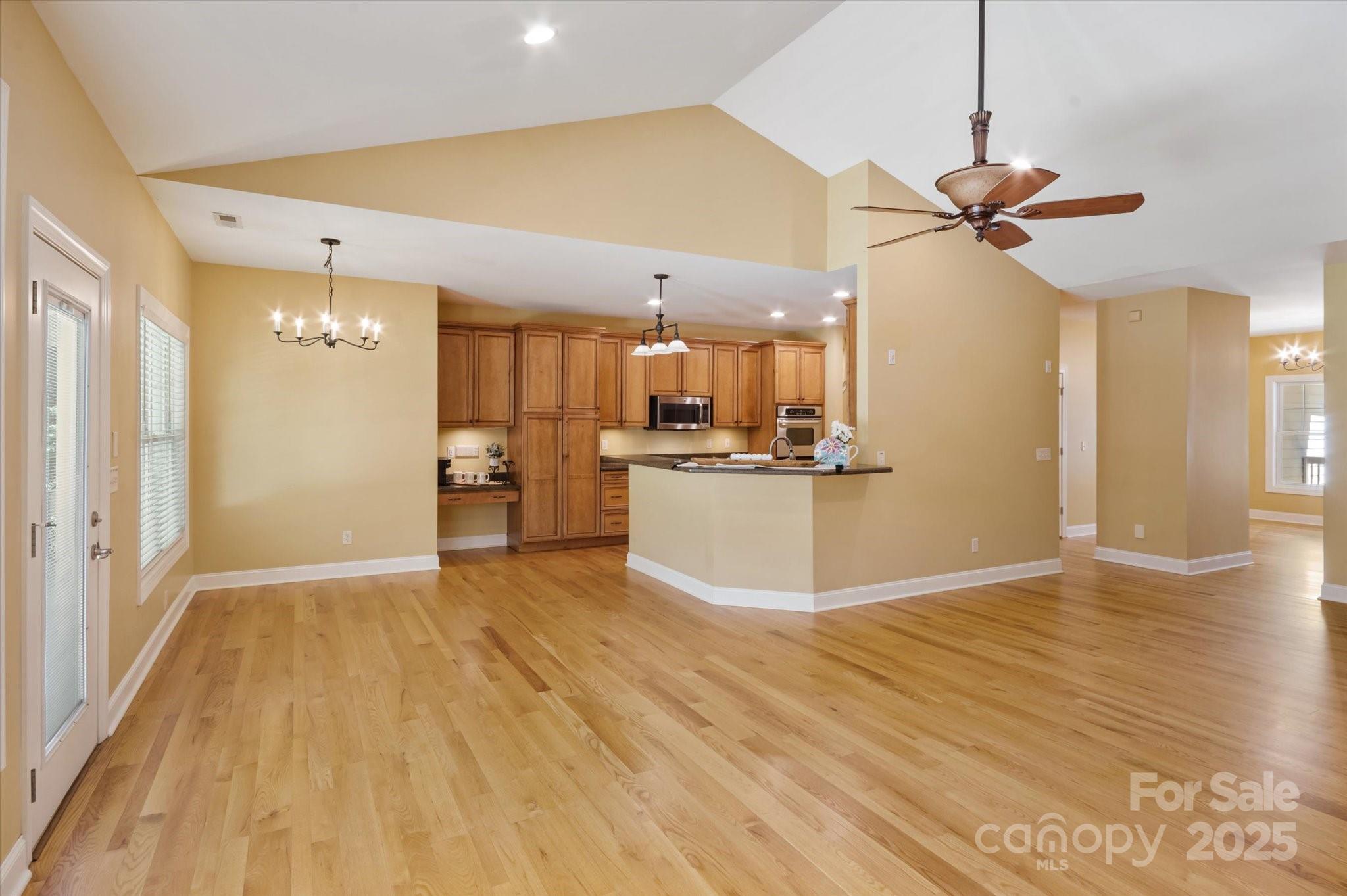 209 Duncan Estate Drive Property Photo 6