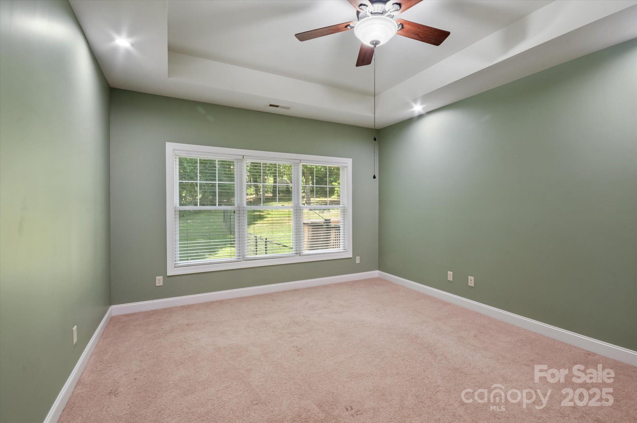 209 Duncan Estate Drive Property Photo 16