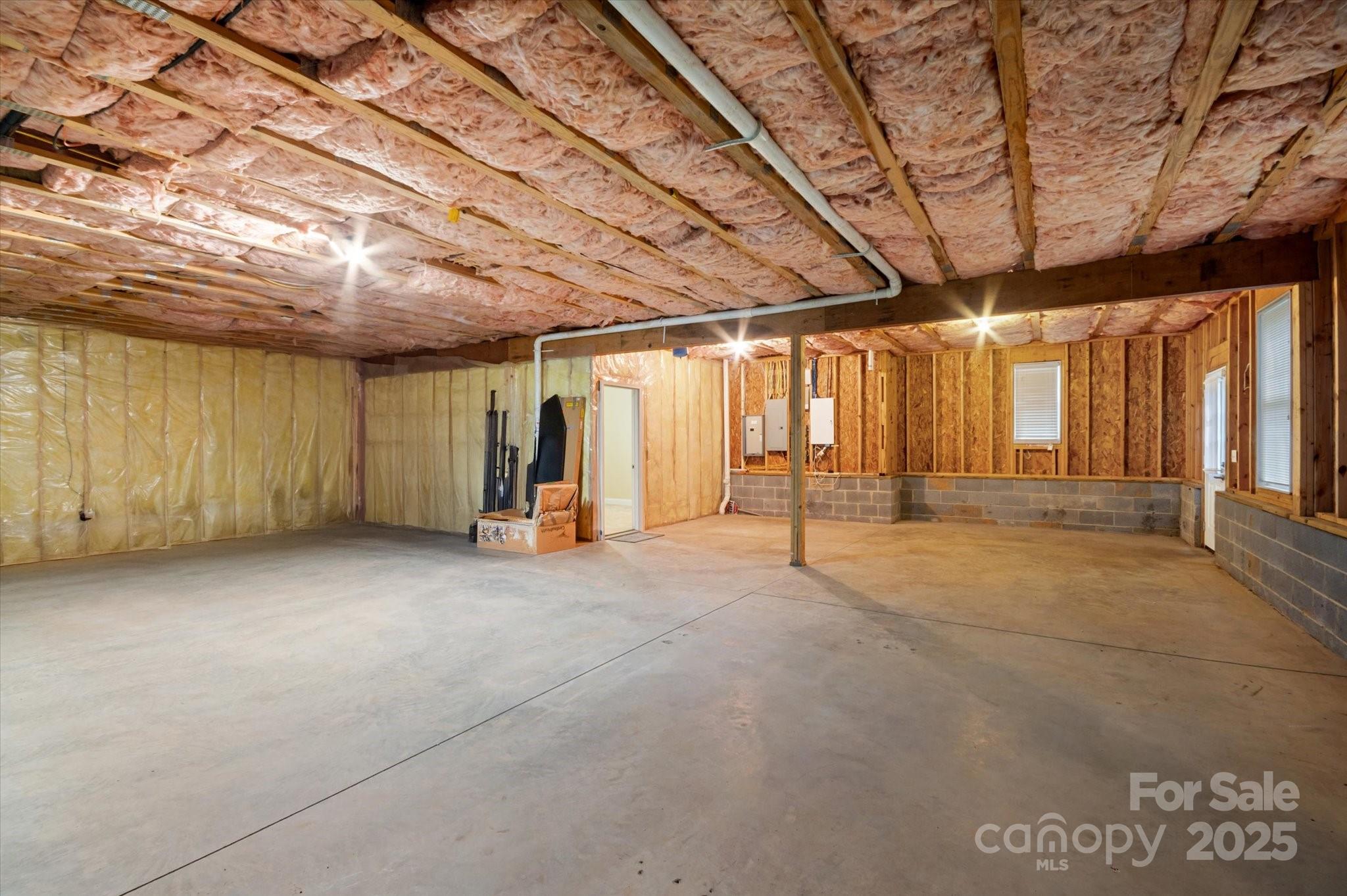 209 Duncan Estate Drive Property Photo 32