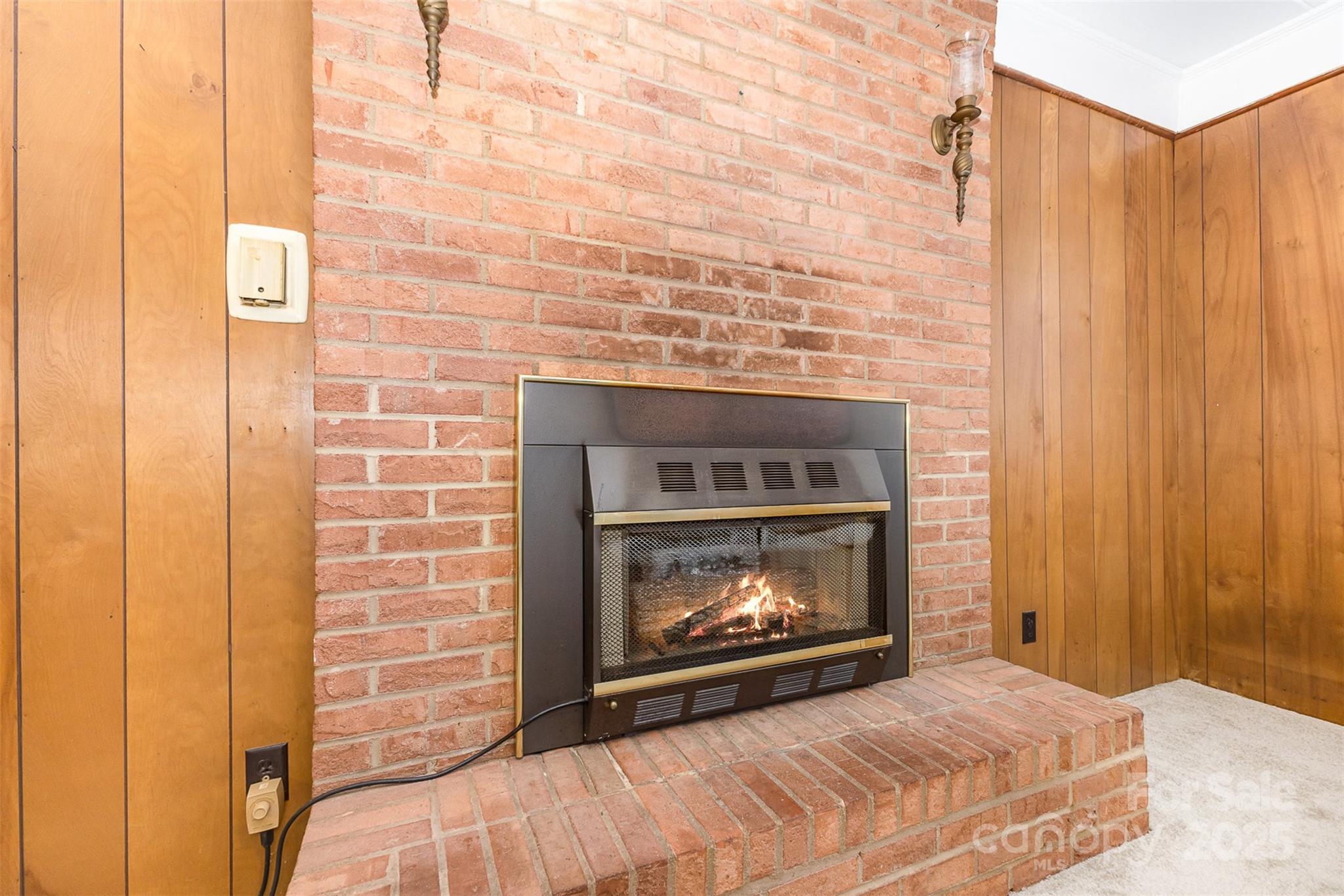 754 Cambridge Circle Property Photo 7