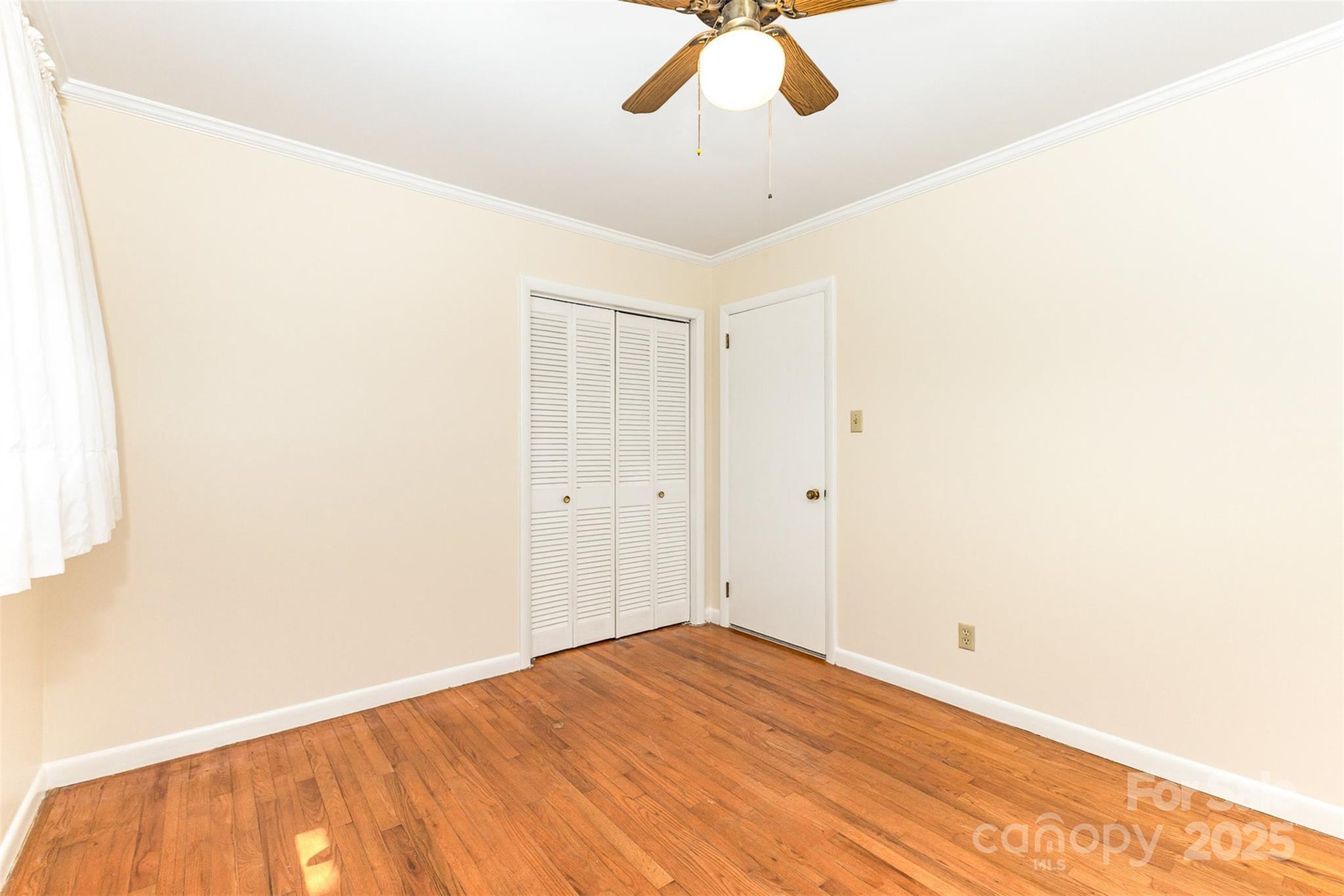 754 Cambridge Circle Property Photo 12