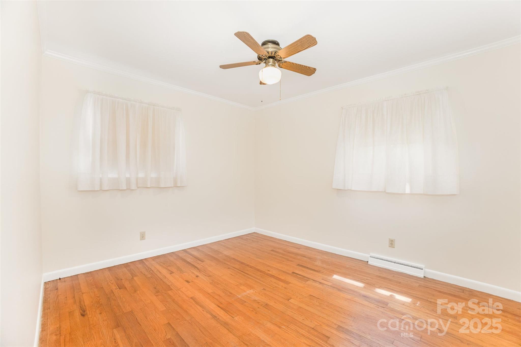 754 Cambridge Circle Property Photo 13