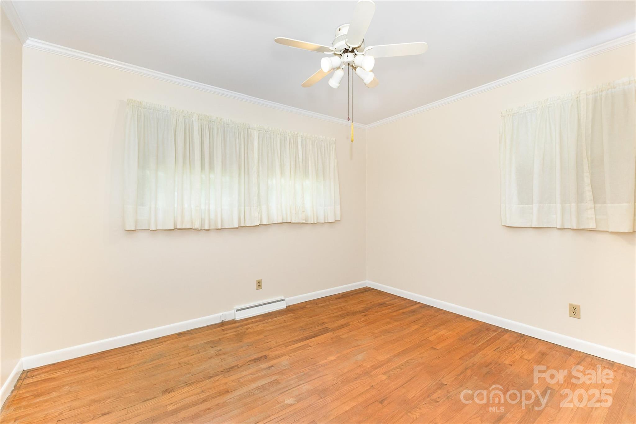 754 Cambridge Circle Property Photo 18