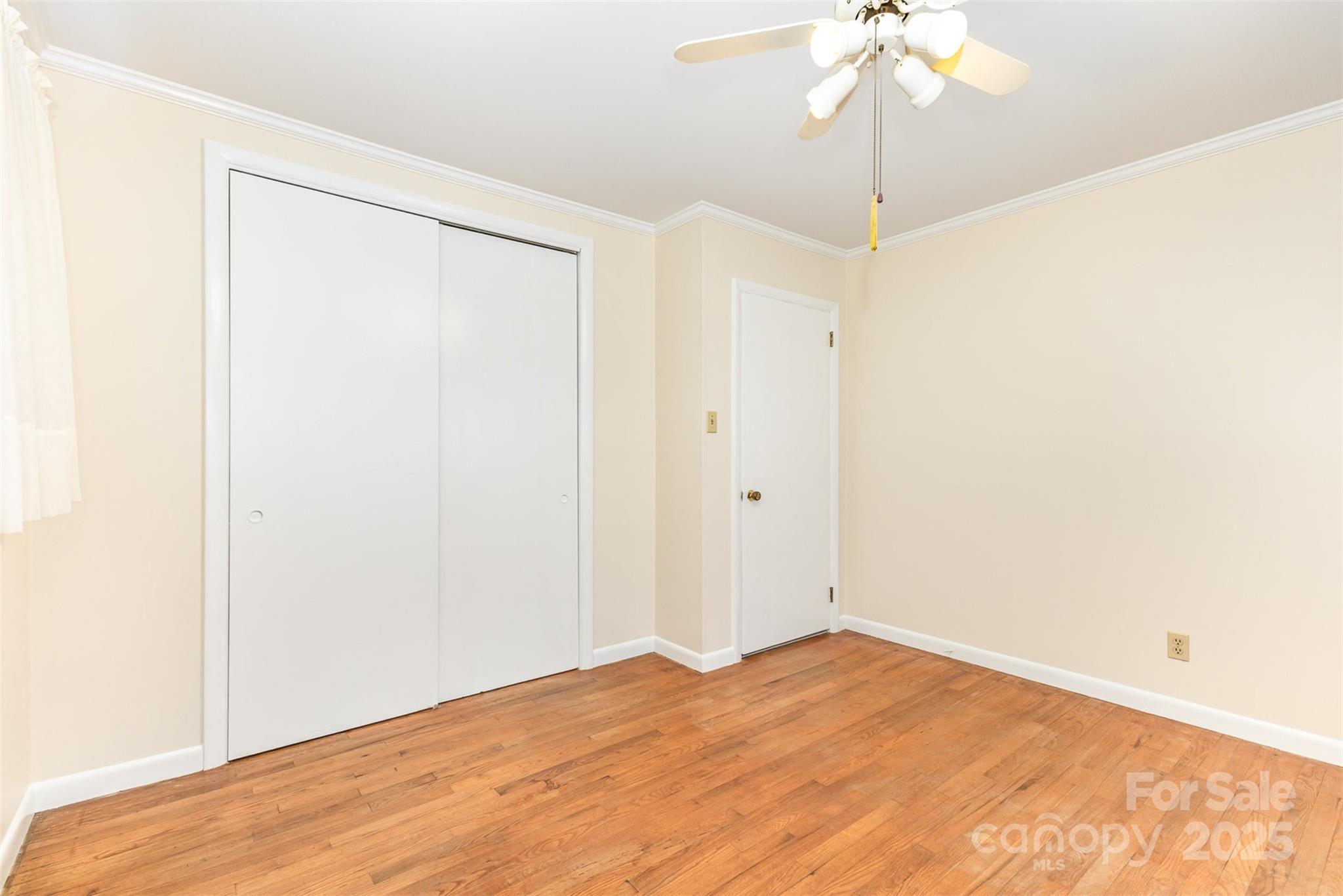 754 Cambridge Circle Property Photo 29