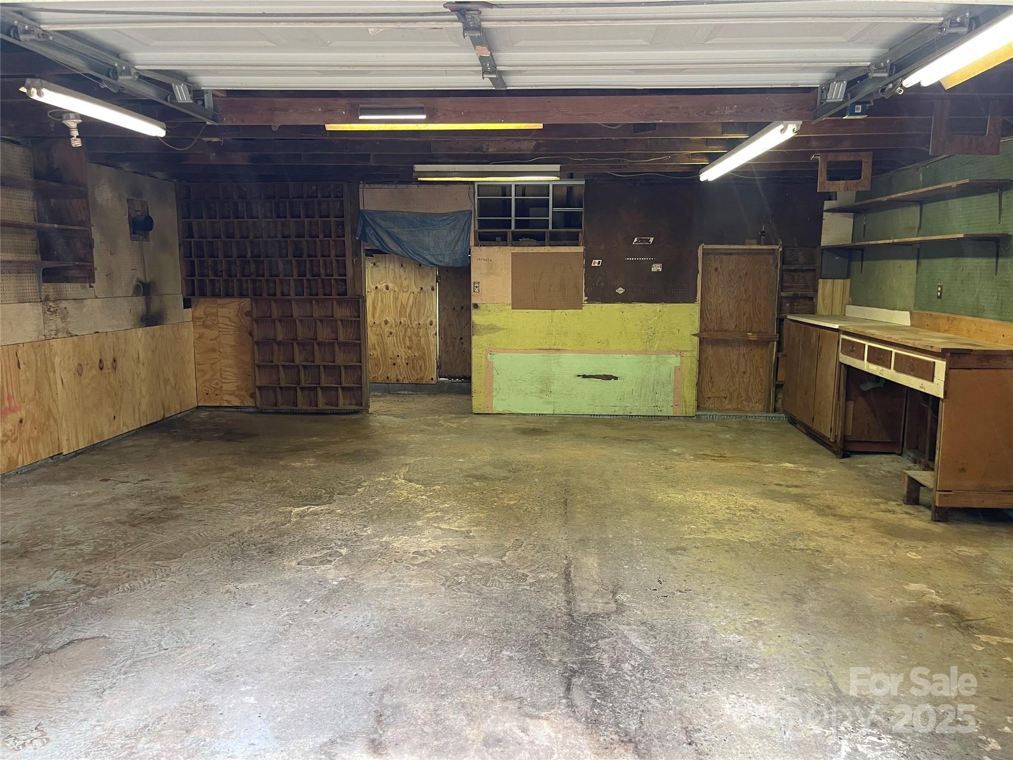 754 Cambridge Circle Property Photo 37