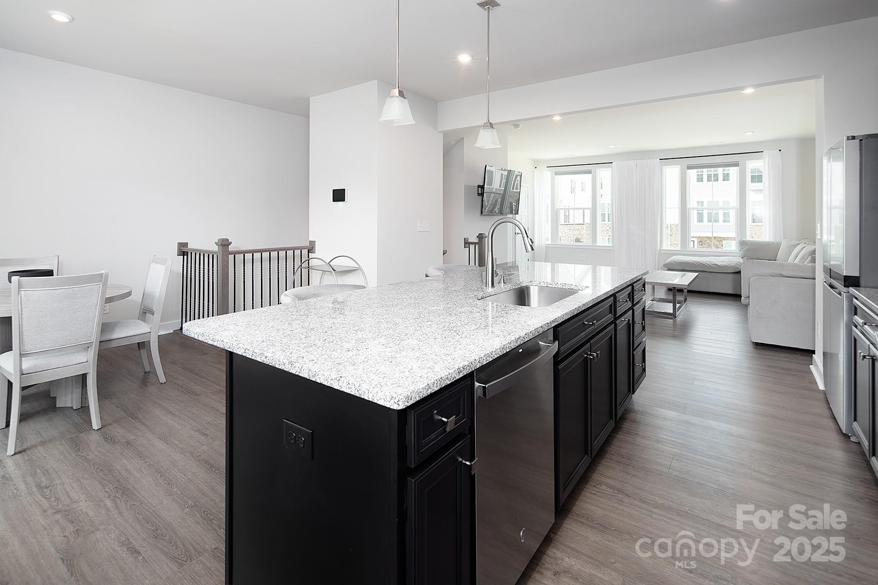 9910 Oaklawn Boulevard Property Photo 8