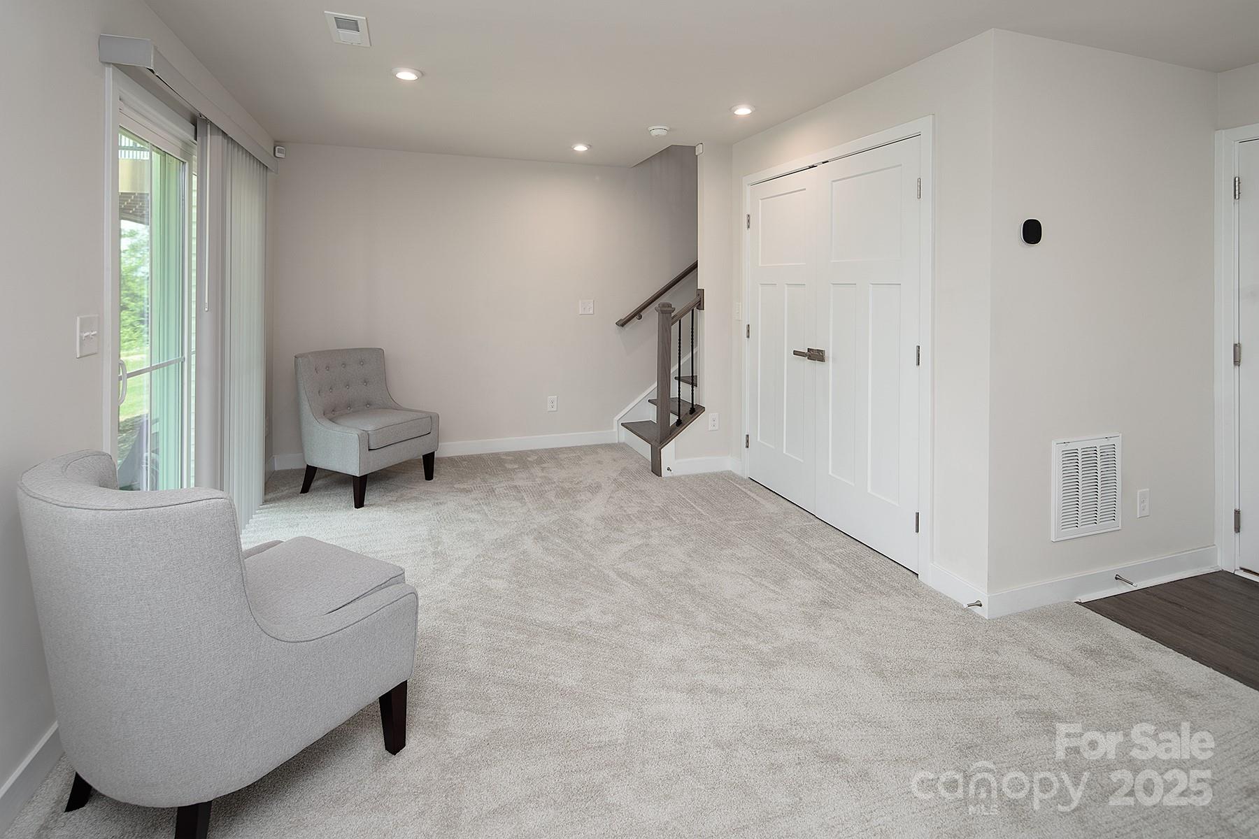 9910 Oaklawn Boulevard Property Photo 19
