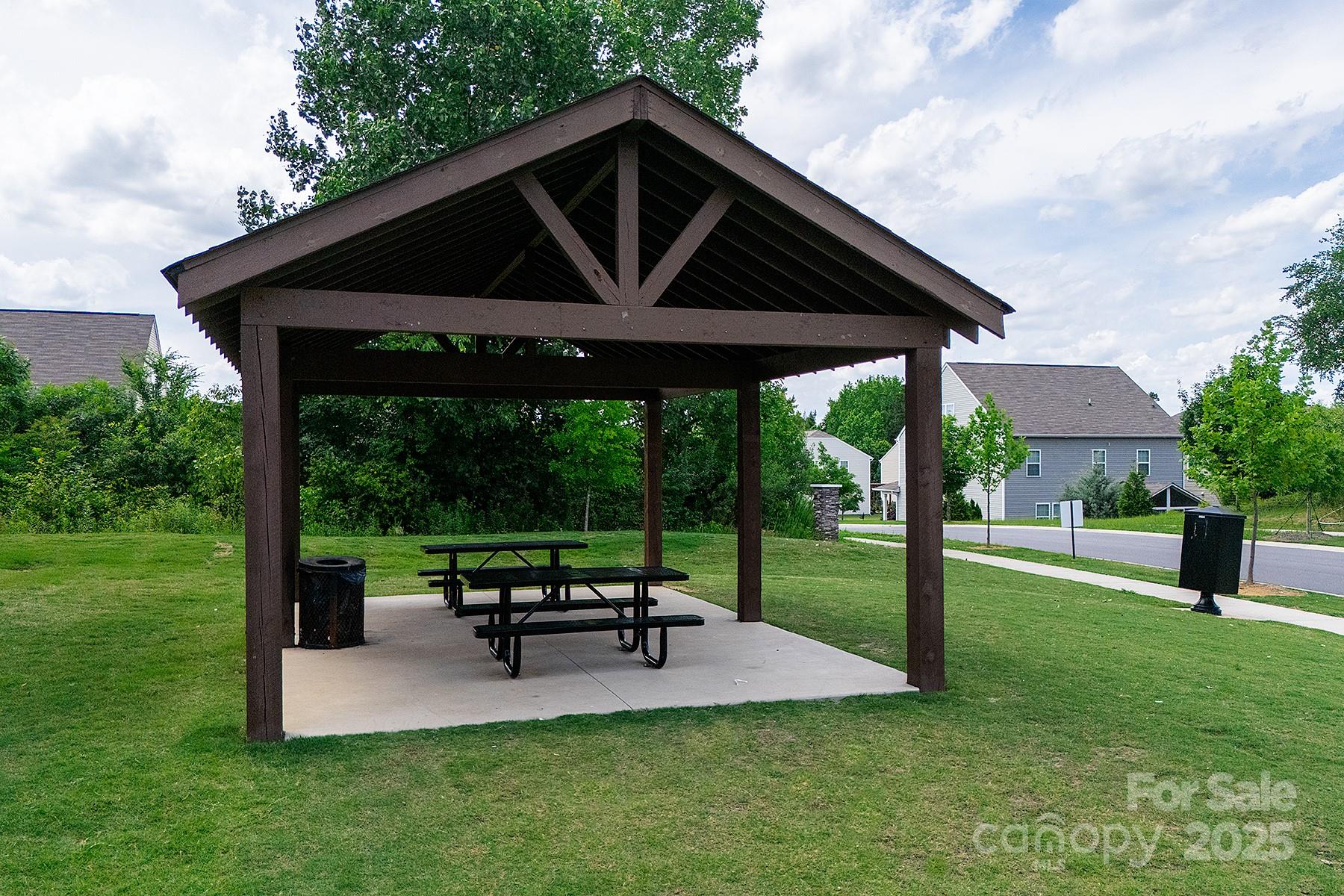 9910 Oaklawn Boulevard Property Photo 24
