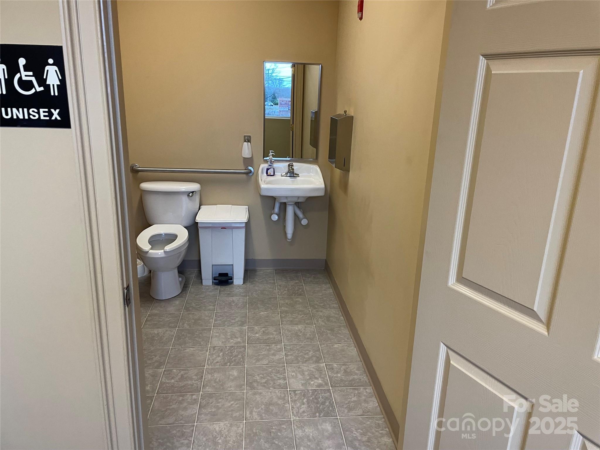 107 Kilson Drive 202 & 204 Property Photo 8
