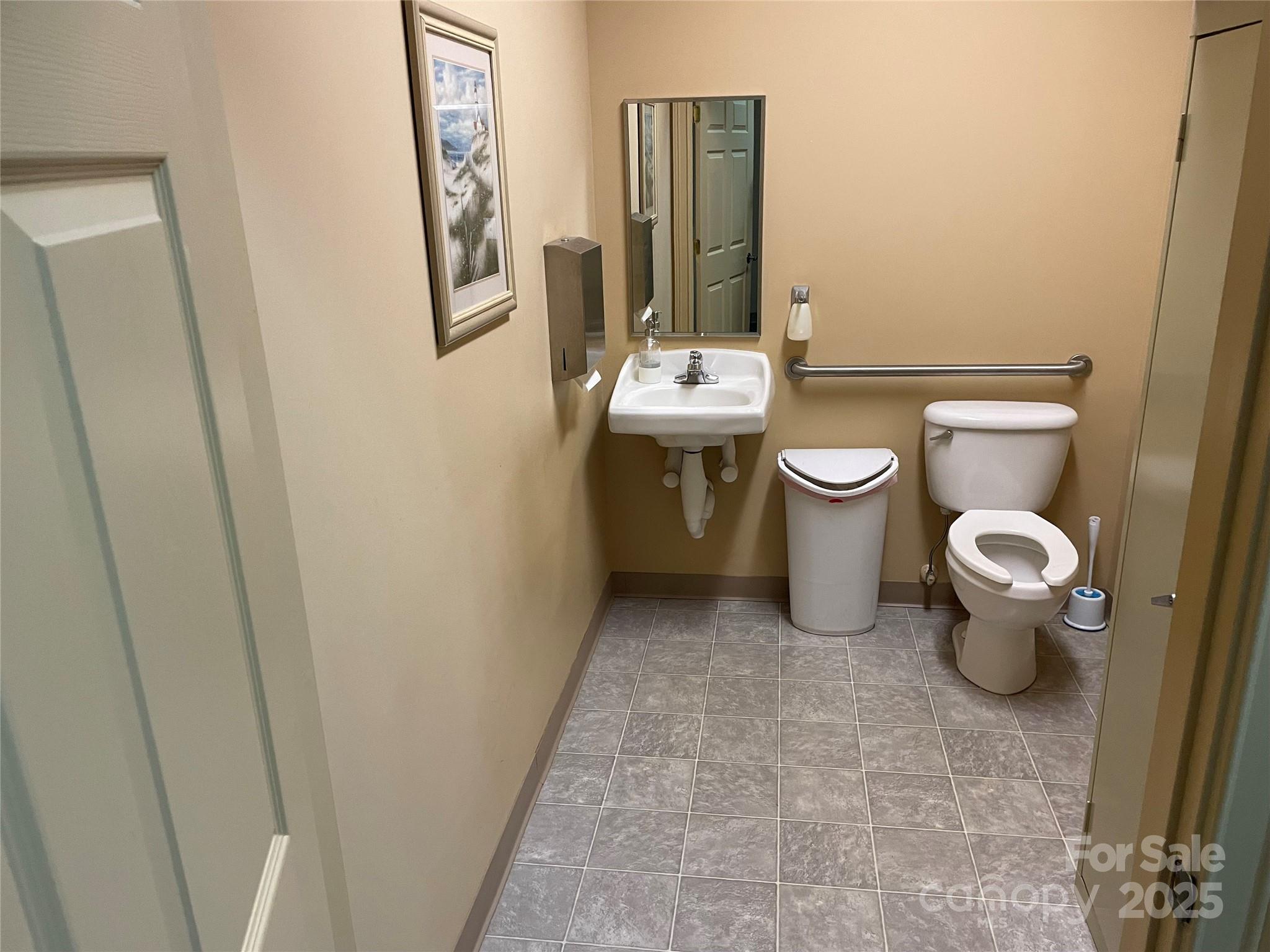 107 Kilson Drive 202 & 204 Property Photo 9
