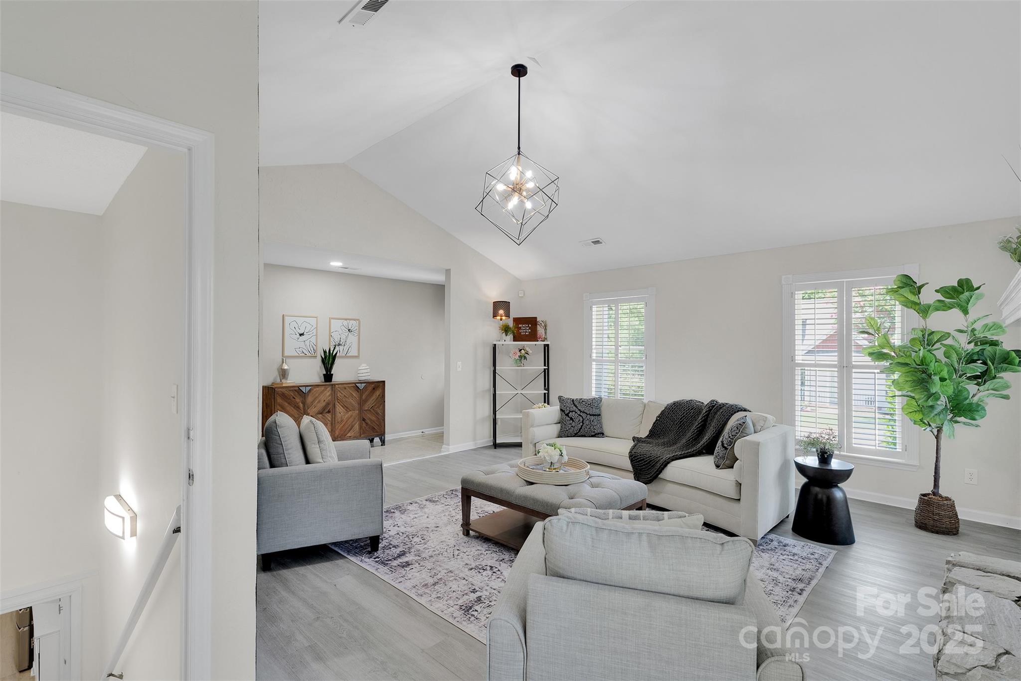 12017 Baywoods Drive Property Photo 6
