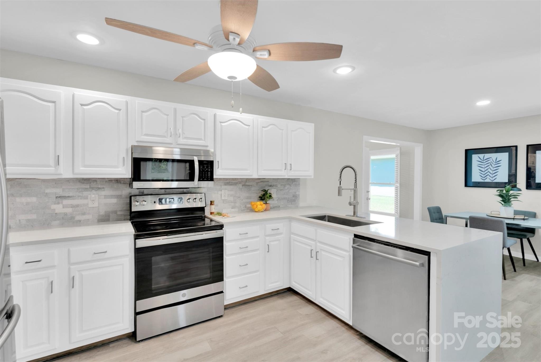 12017 Baywoods Drive Property Photo 9