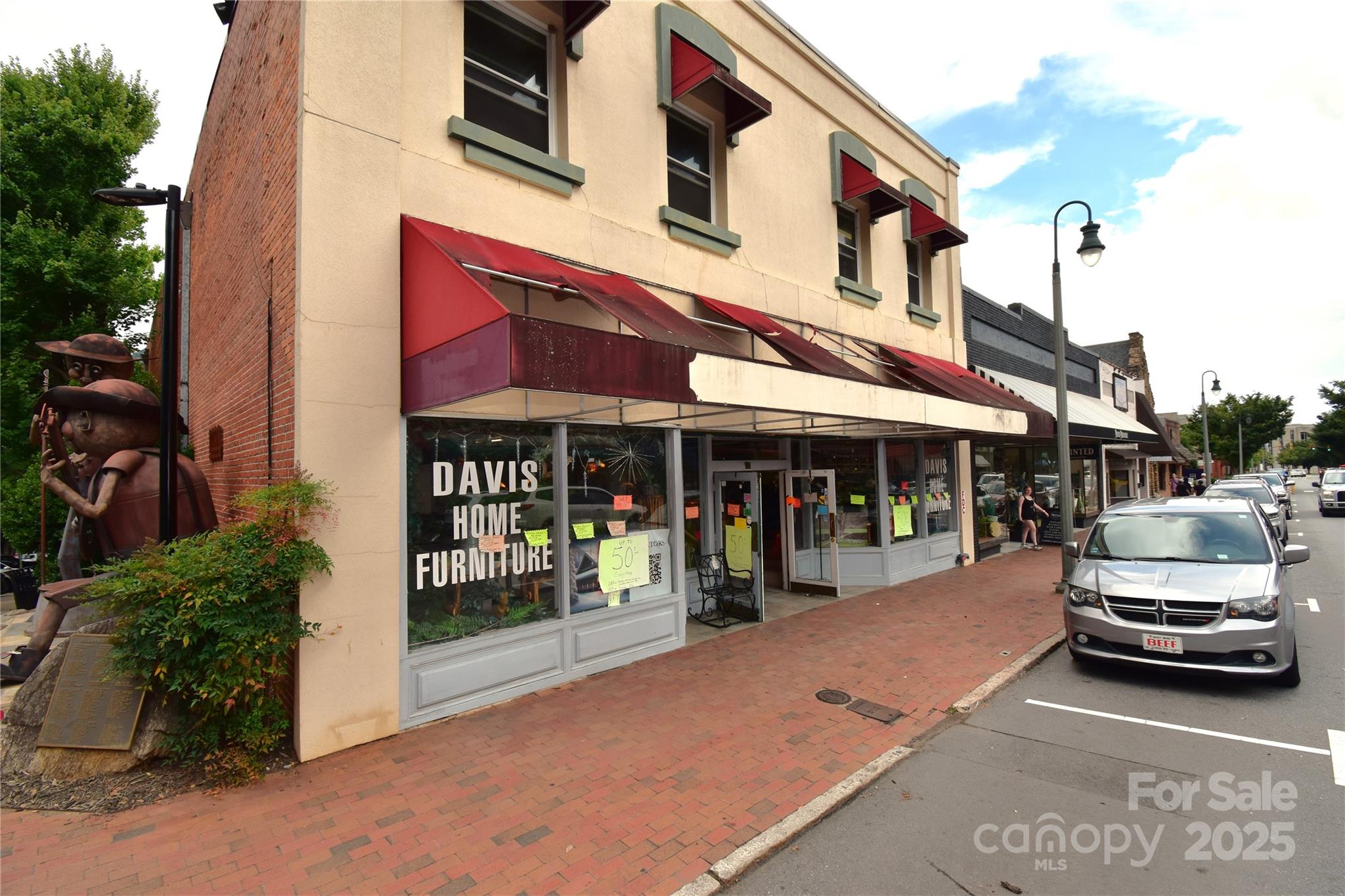 93 N Main Street Property Photo