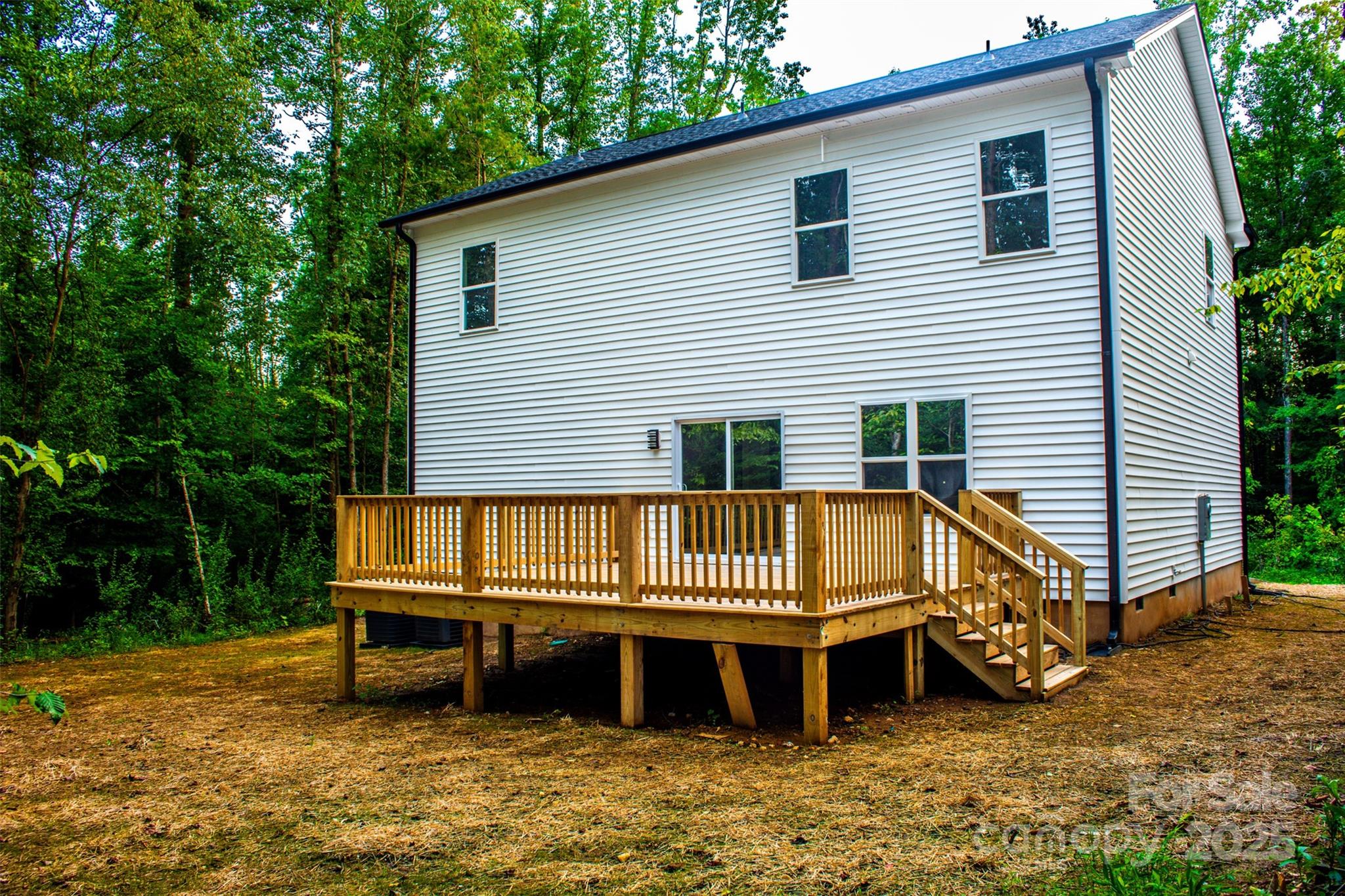 13715 Circle Drive Property Photo 3