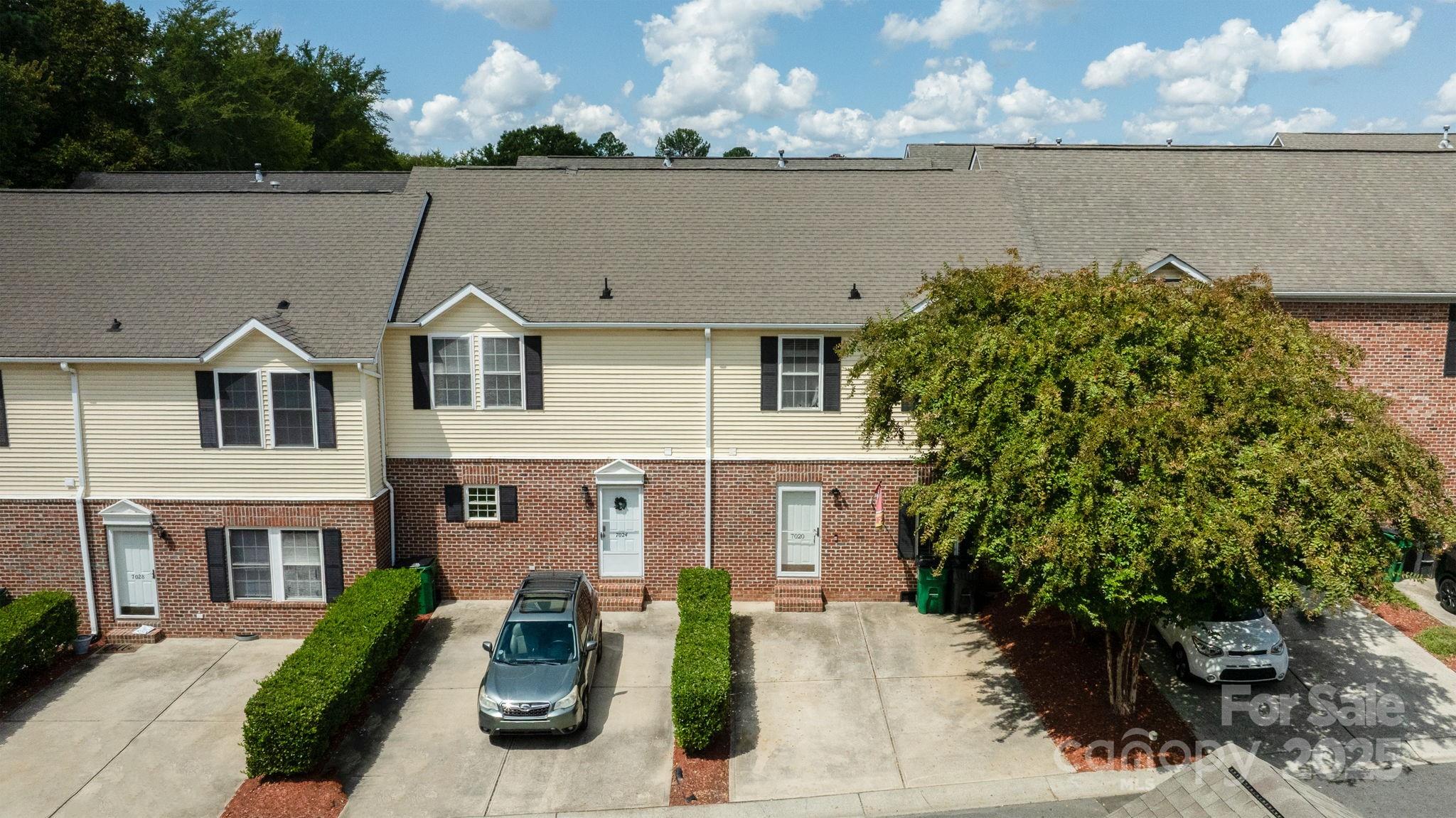 7020 Walnut Ridge Court Property Photo 2