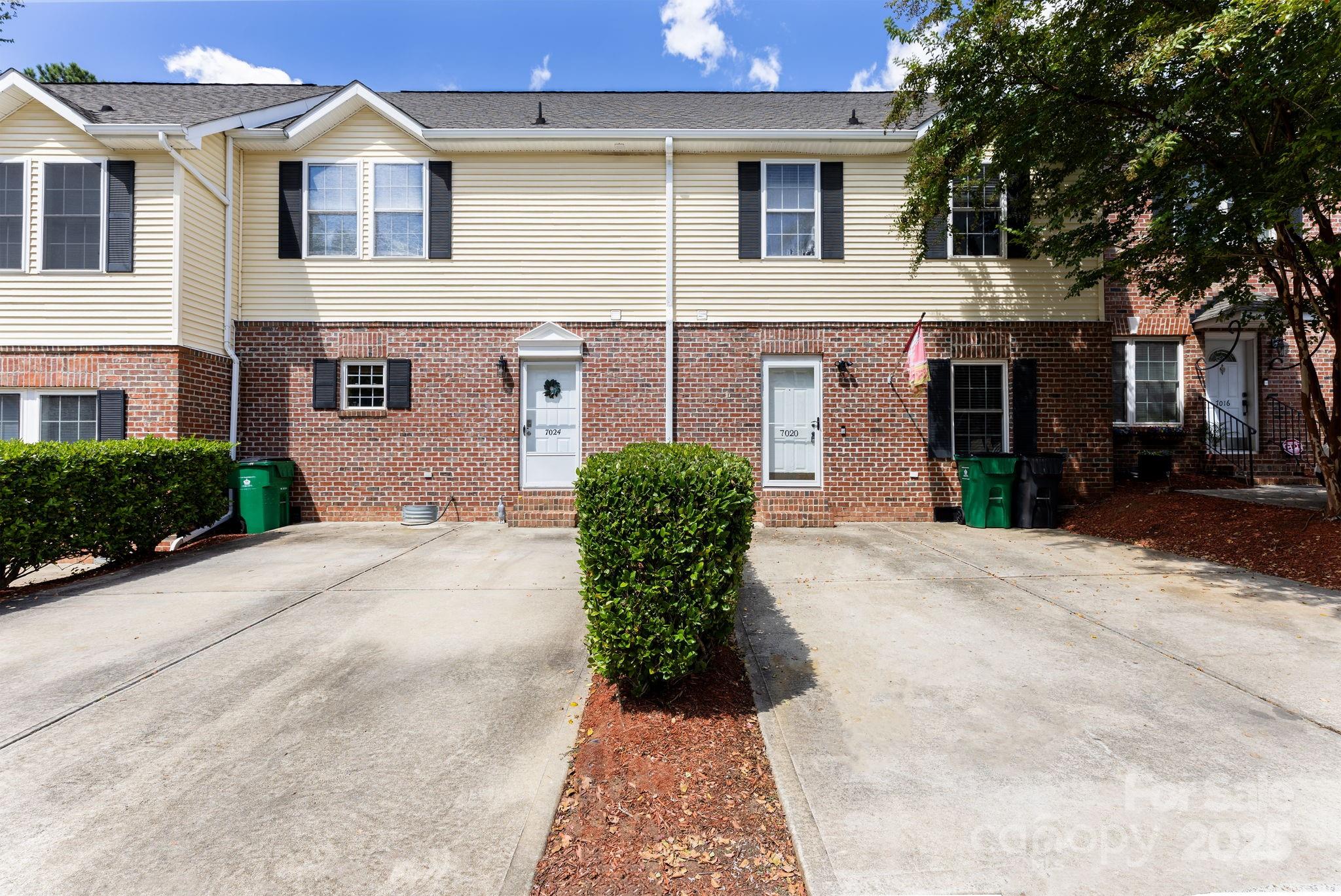 7020 Walnut Ridge Court Property Photo 3