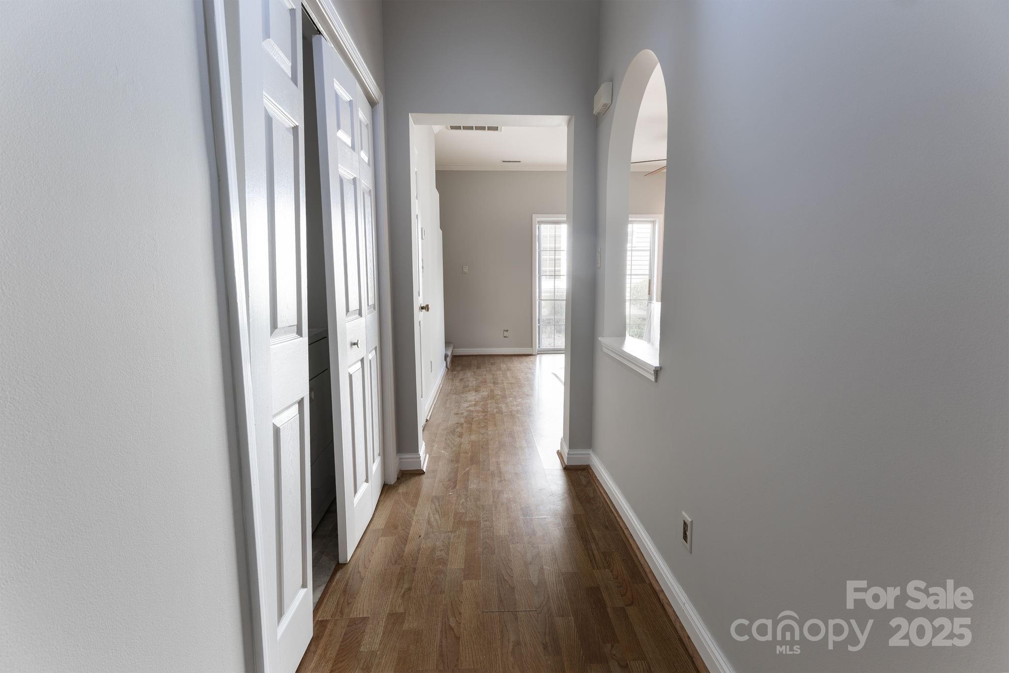 7020 Walnut Ridge Court Property Photo 5