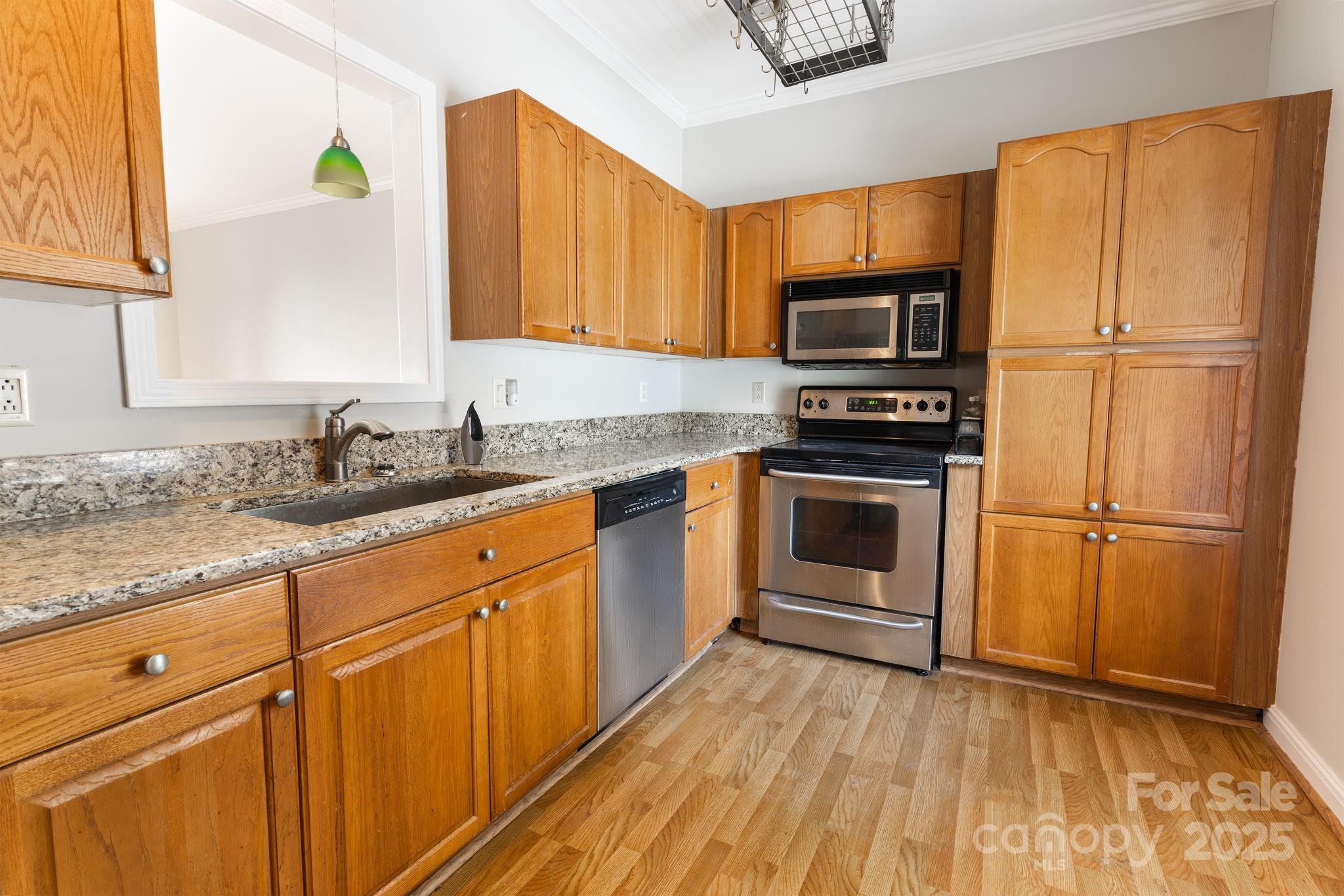 7020 Walnut Ridge Court Property Photo 7