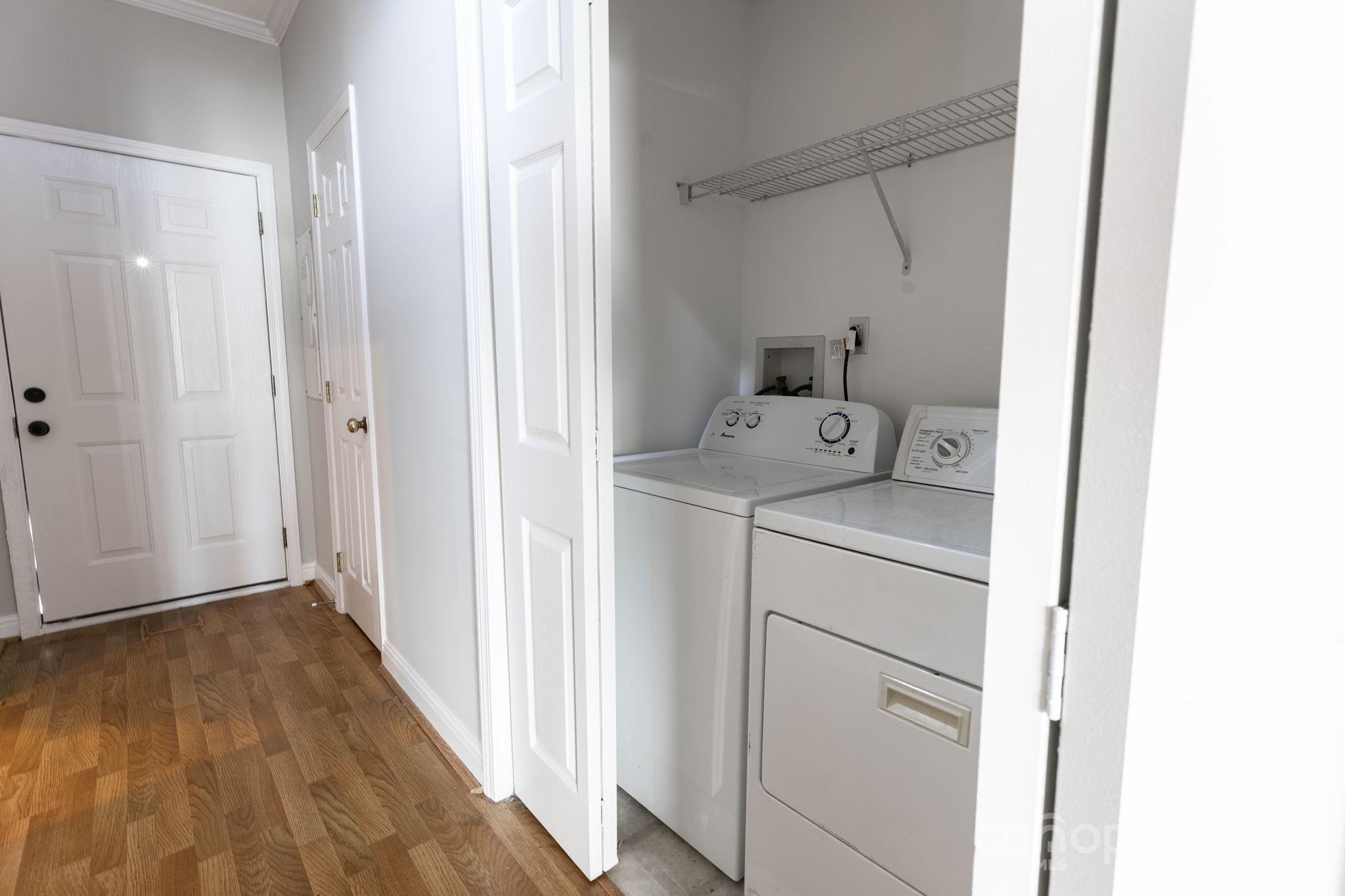 7020 Walnut Ridge Court Property Photo 10