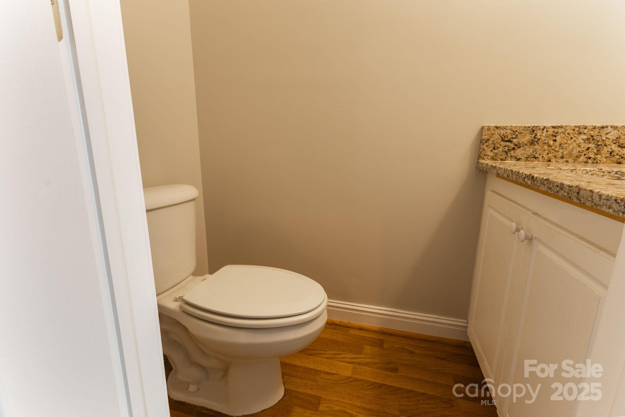 7020 Walnut Ridge Court Property Photo 14