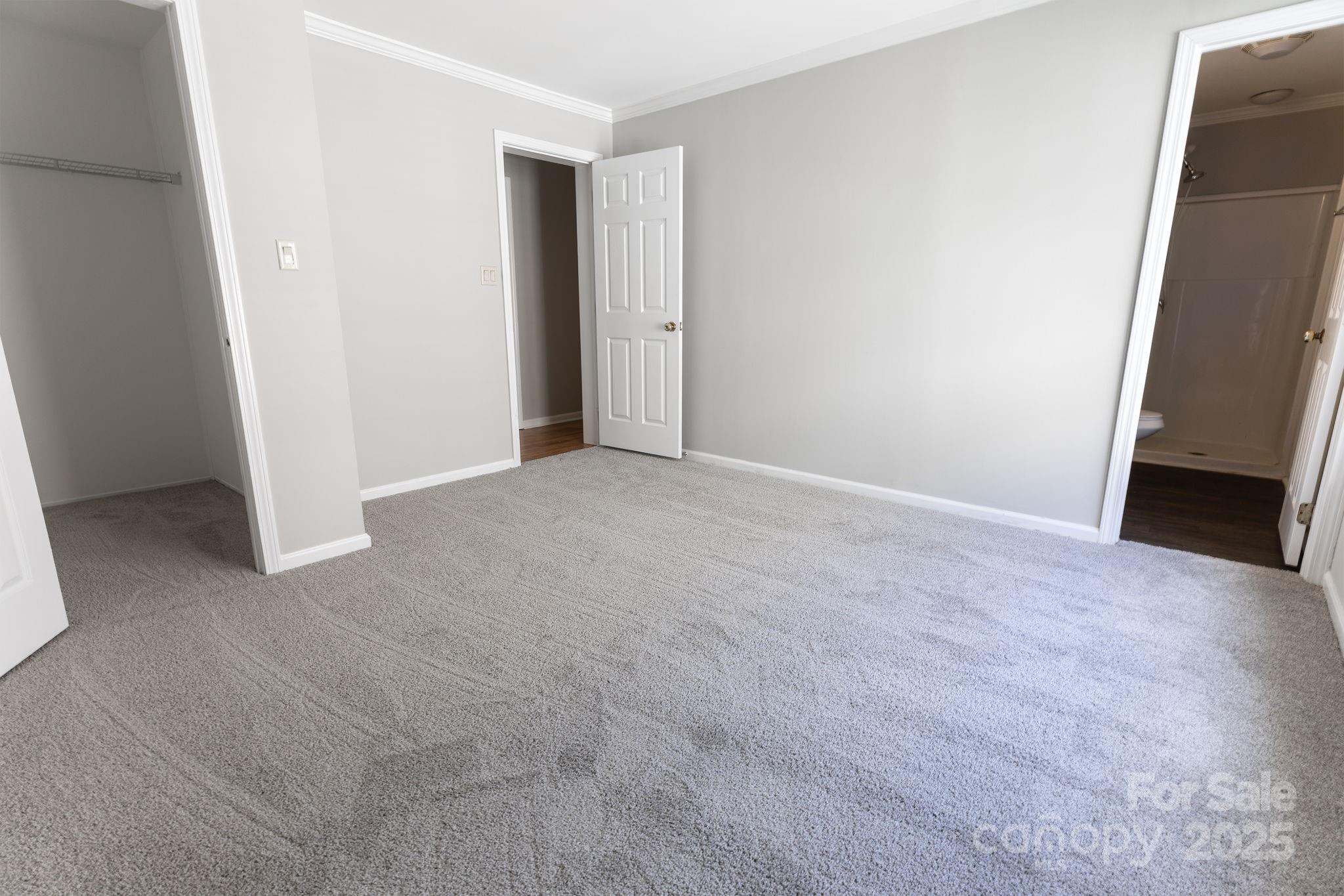 7020 Walnut Ridge Court Property Photo 18